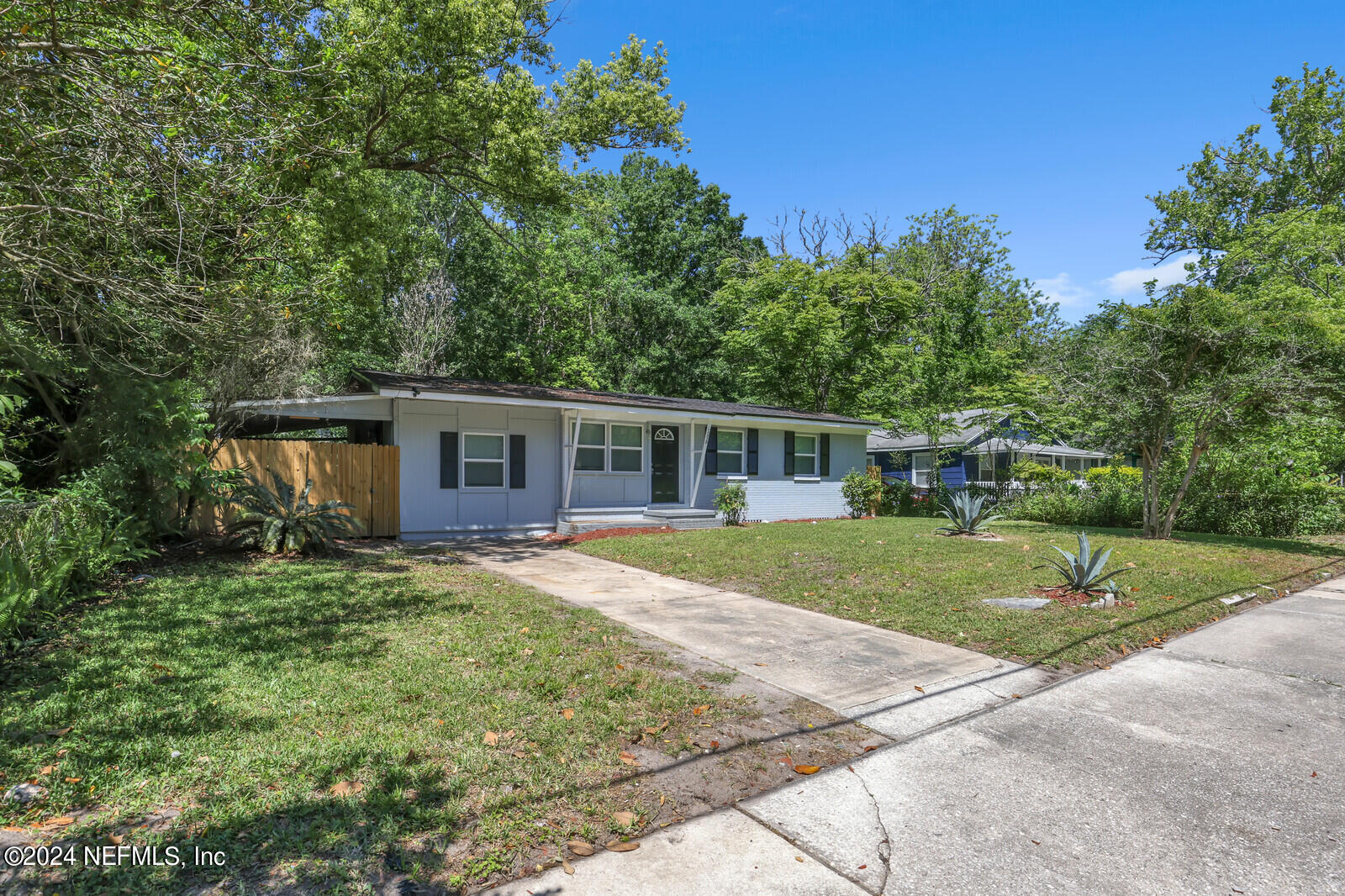 Photo 2 of 22 of 1058 MELSON Avenue house