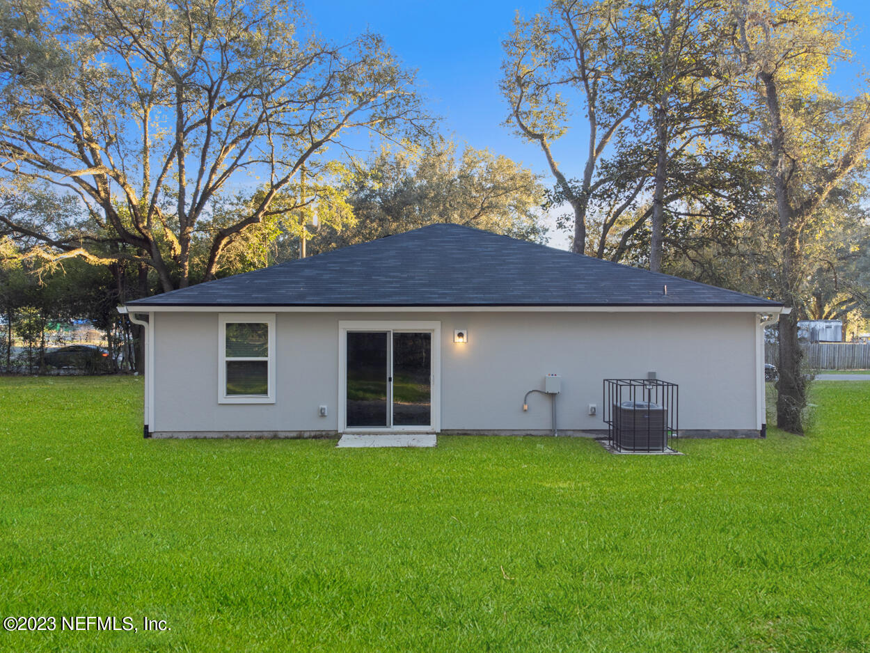 Photo 17 of 17 of 7823 LONGSPUR Avenue house