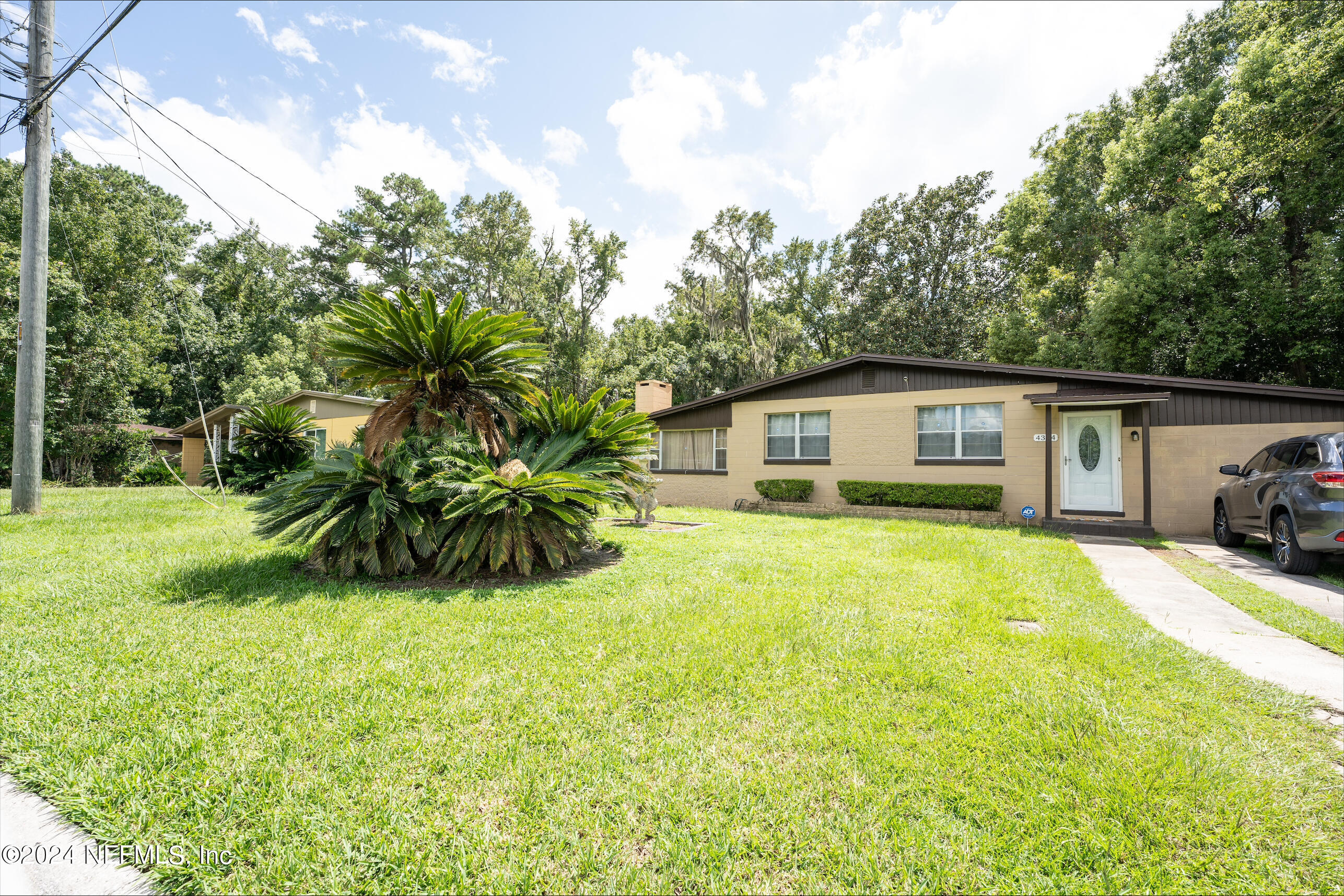 Photo 1 of 11 of 4344 ROTH Drive house