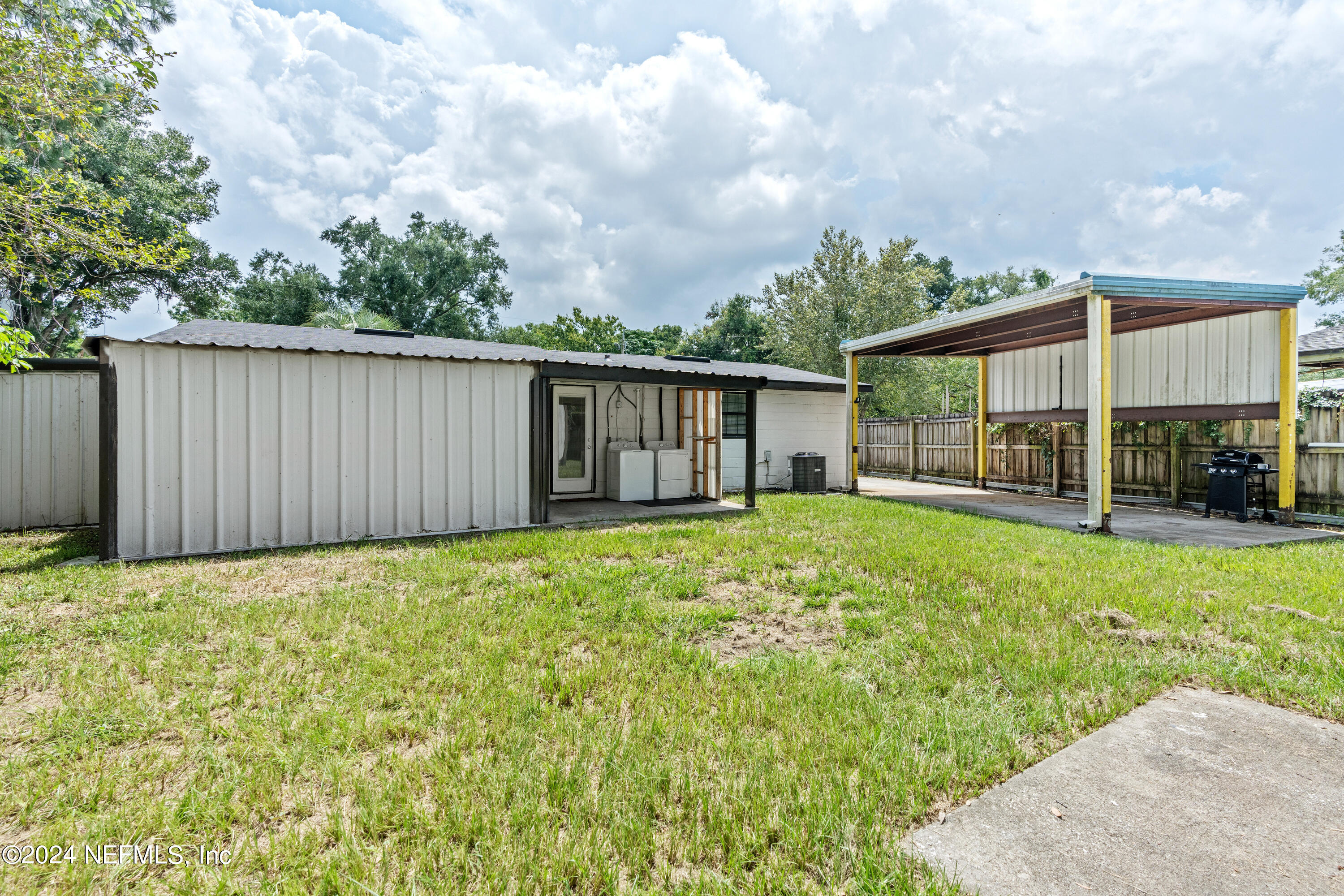 Photo 19 of 27 of 10522 WOOSTER Drive house