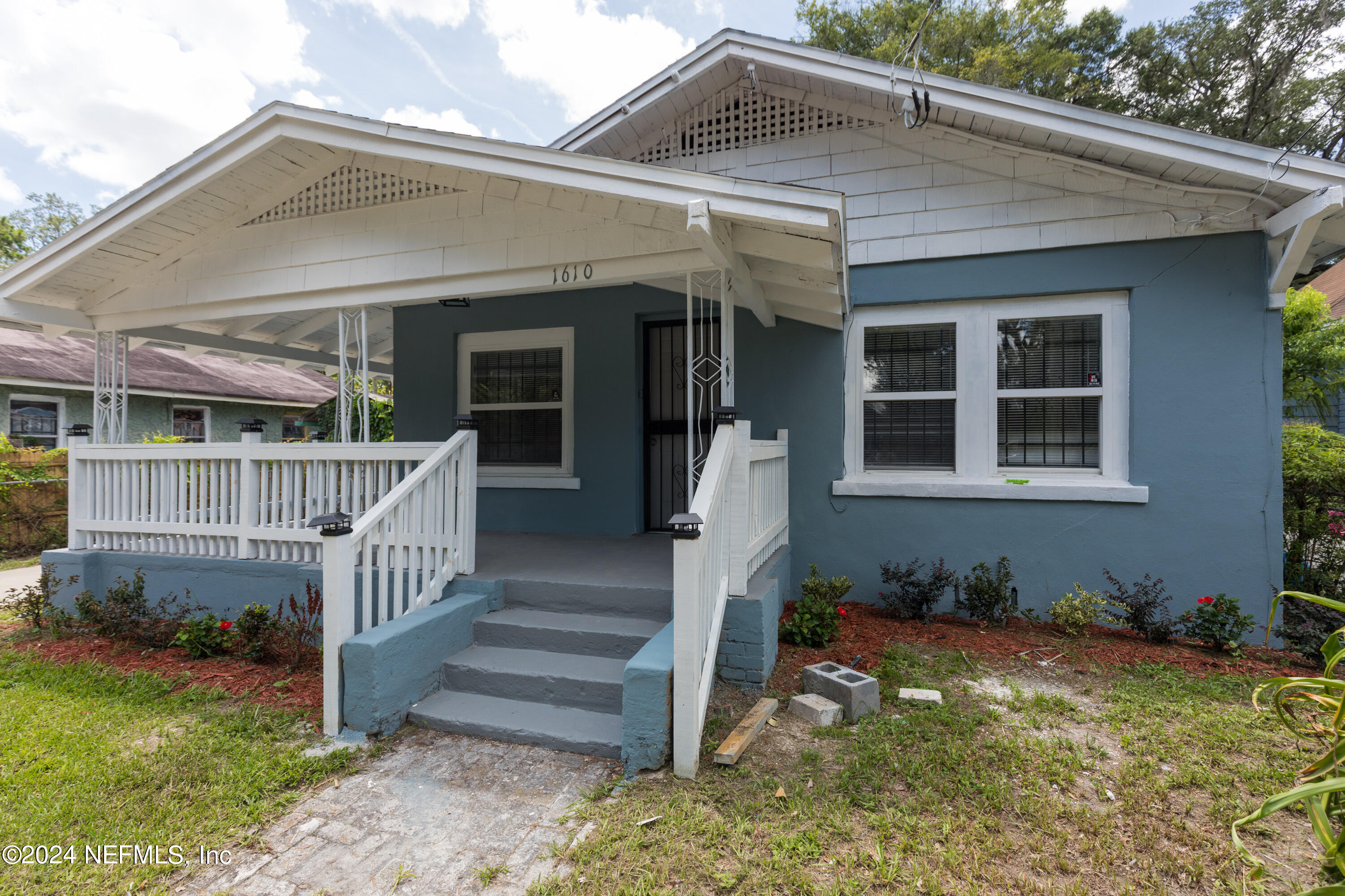 Photo 2 of 16 of 1610 W 33RD Street house