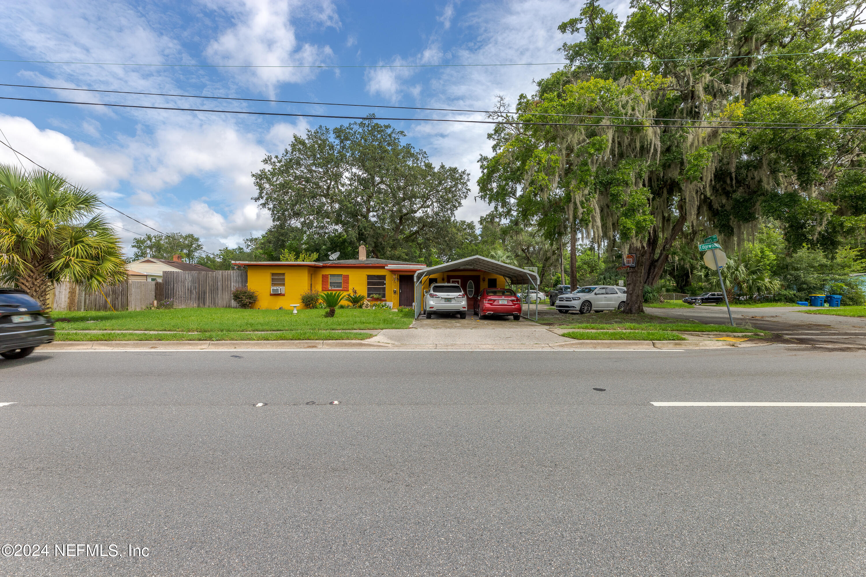 Photo 2 of 26 of 1149 EDGEWOOD Avenue W house