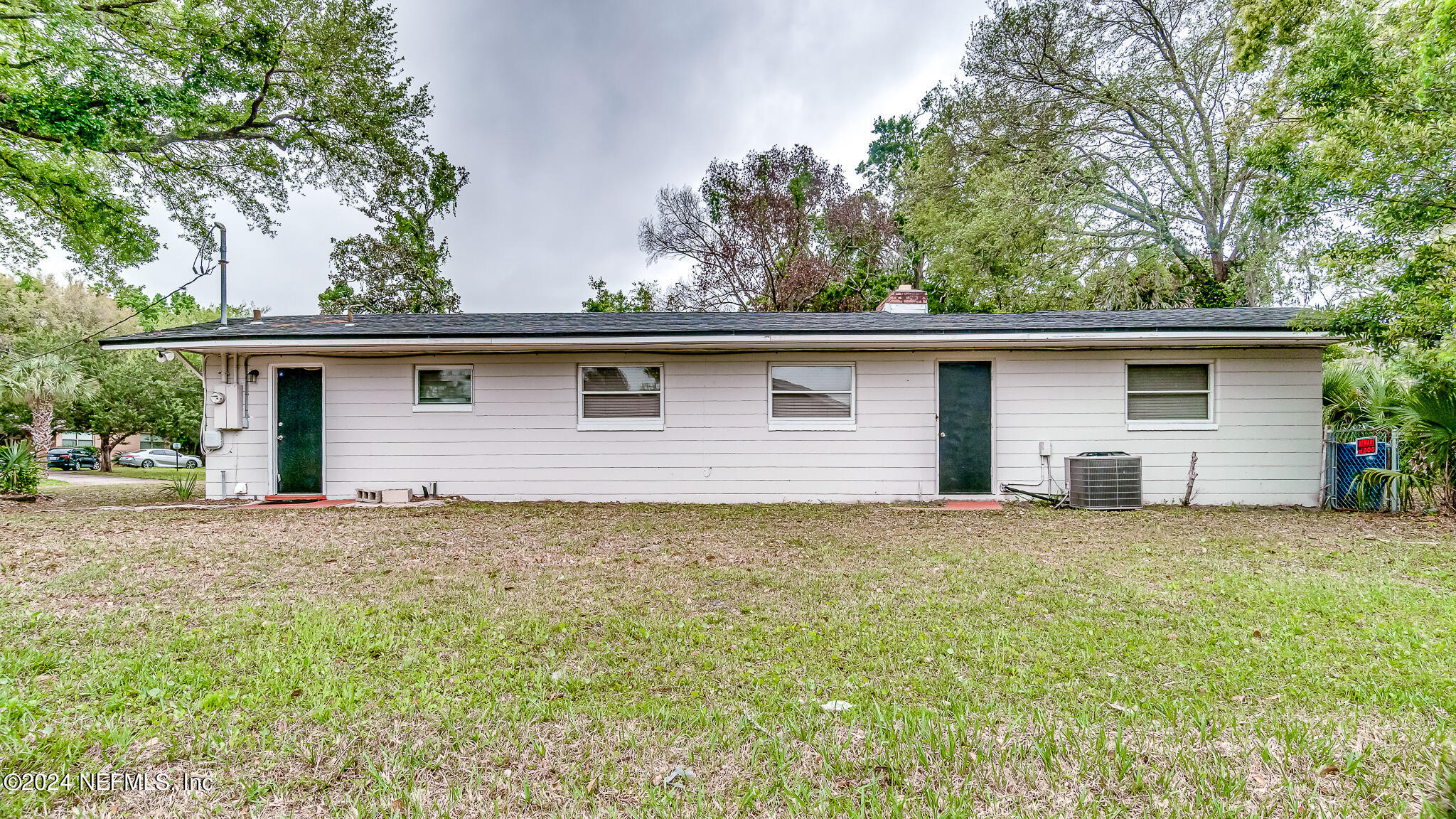 Photo 10 of 30 of 938 LAS ROBIDA Drive house