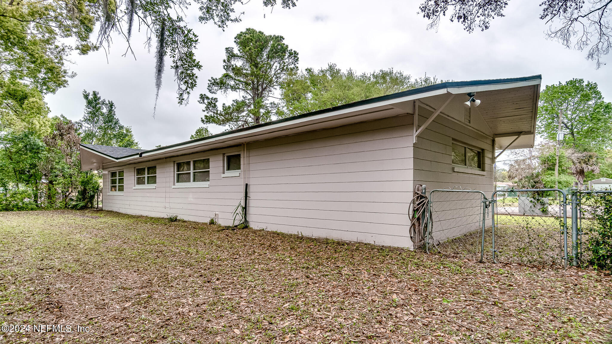 Photo 9 of 30 of 938 LAS ROBIDA Drive house