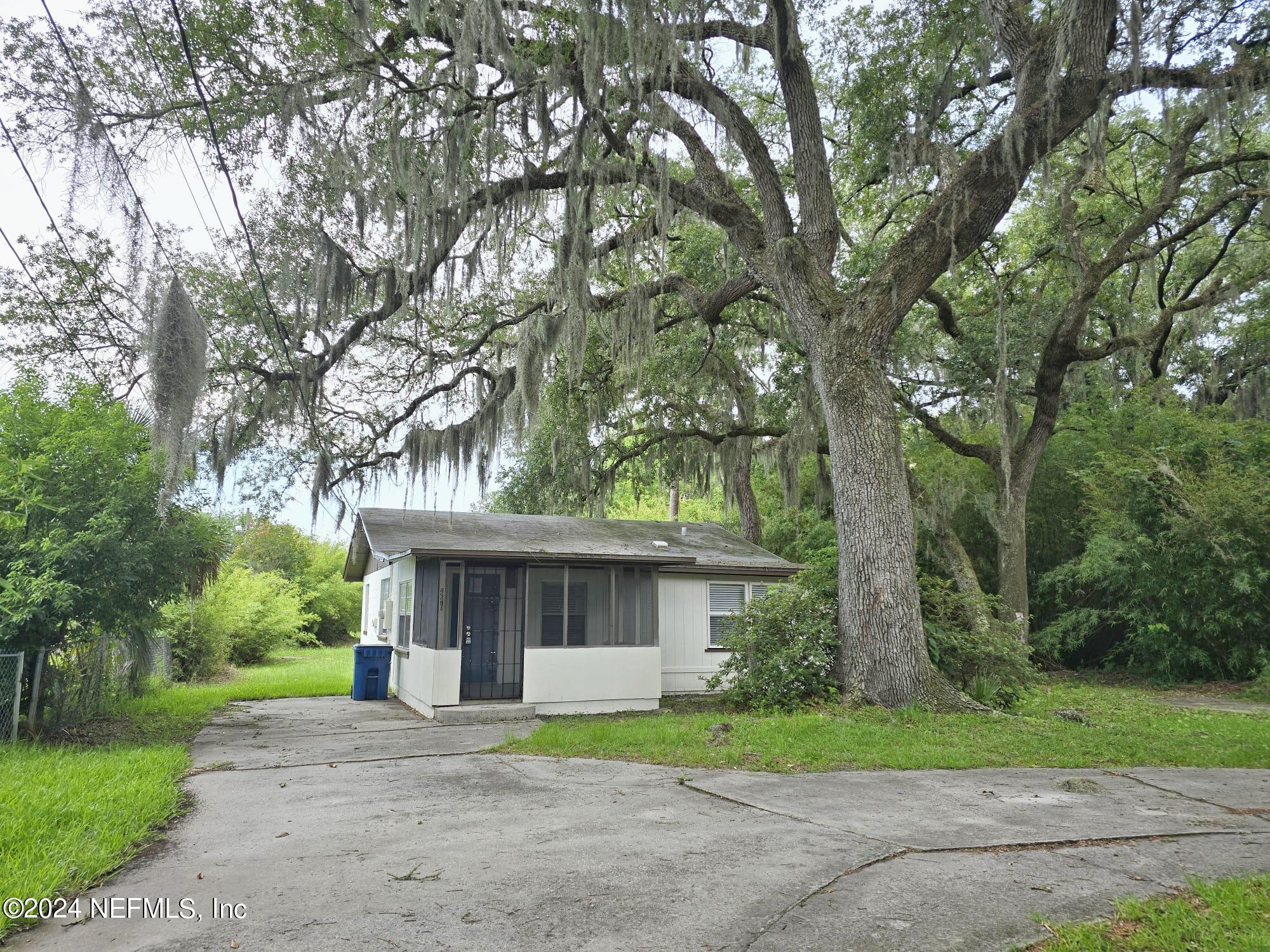 Photo 17 of 30 of 2670 BROWARD Road house