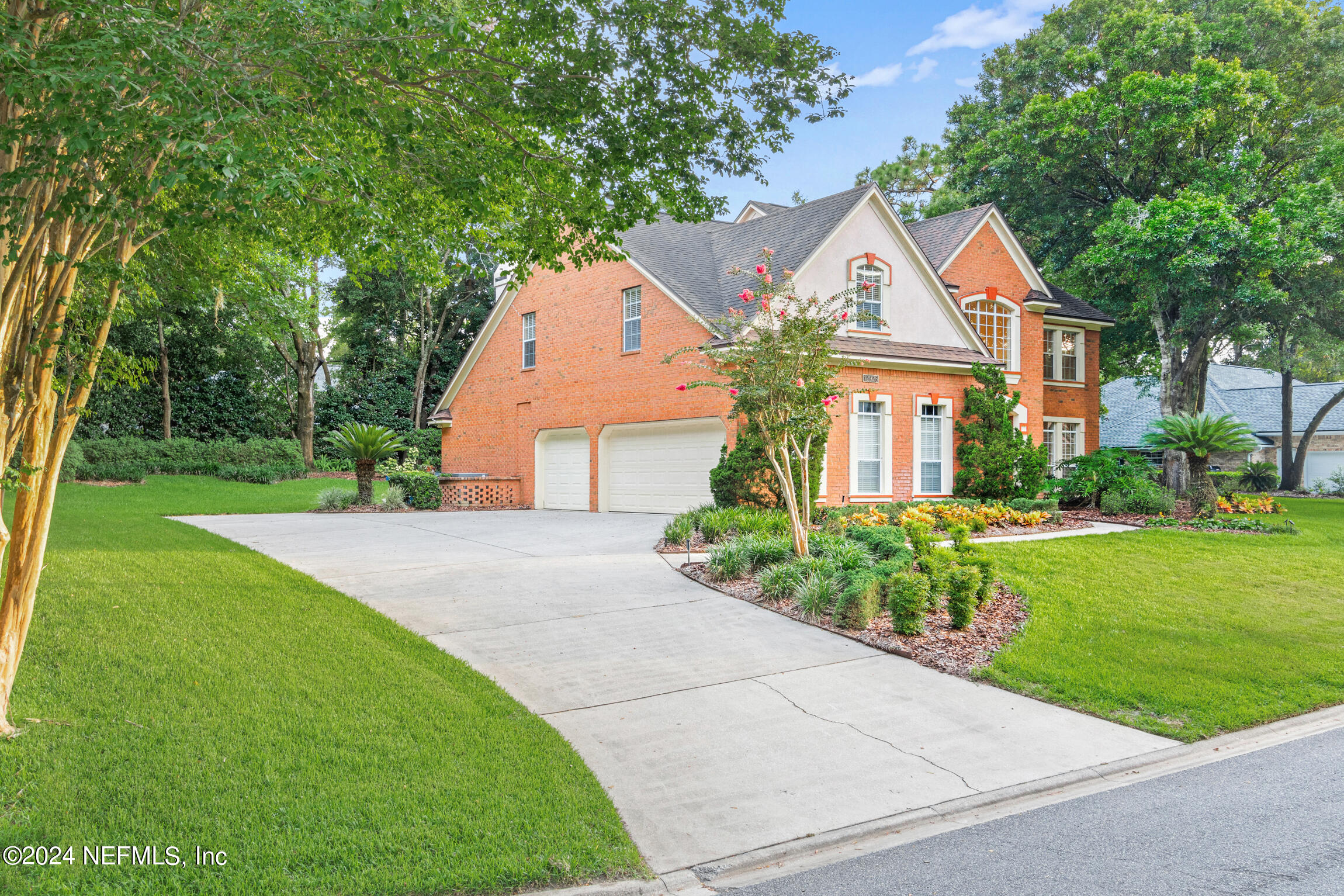 Photo 3 of 31 of 12928 JUPITER HILLS Circle N house