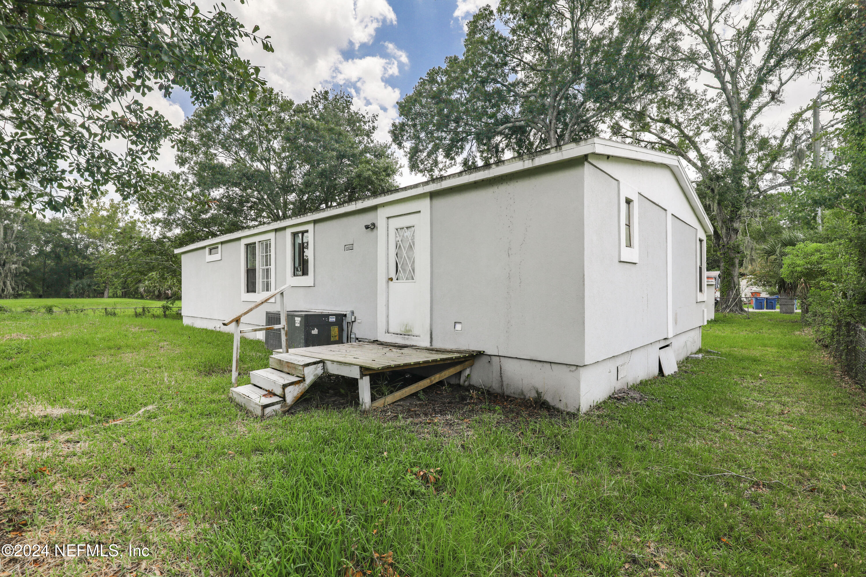 Photo 31 of 33 of 529 BEE BEE Drive mobile home