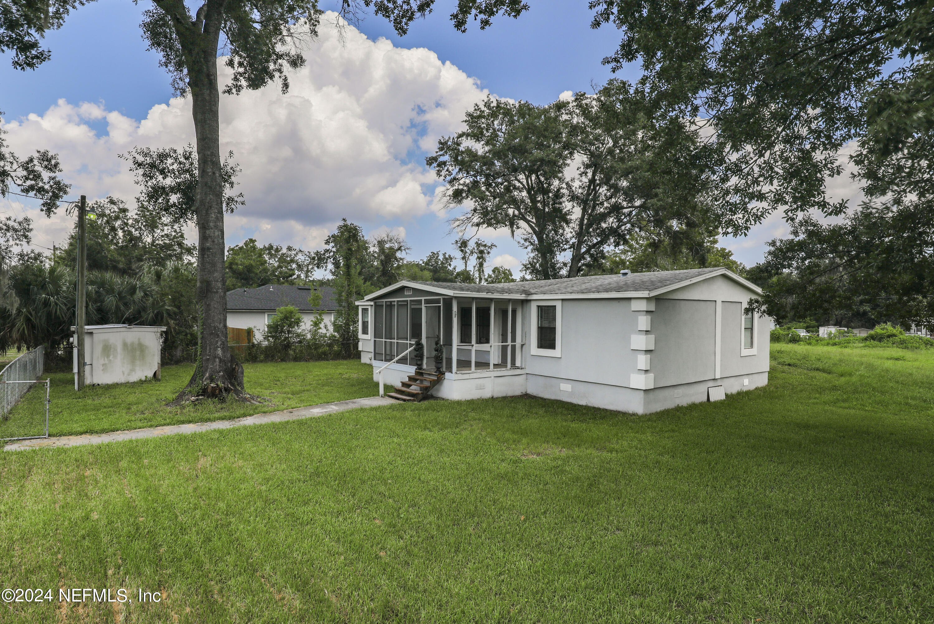 Photo 8 of 33 of 529 BEE BEE Drive mobile home