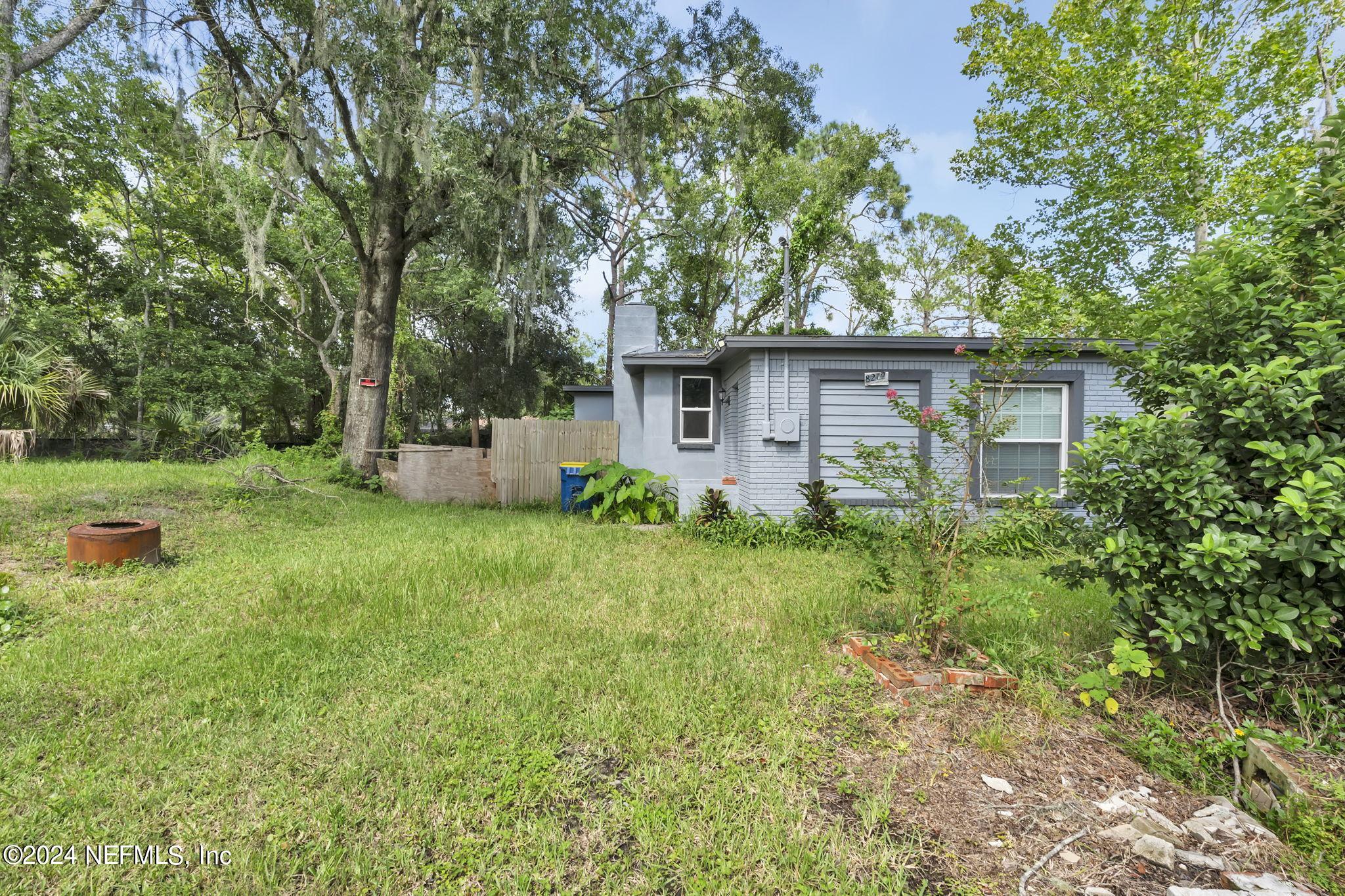 Photo 1 of 15 of 8219 SISKIN Avenue house