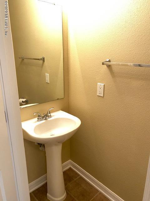 Photo 8 of 16 of 7073 ST IVES Court townhome