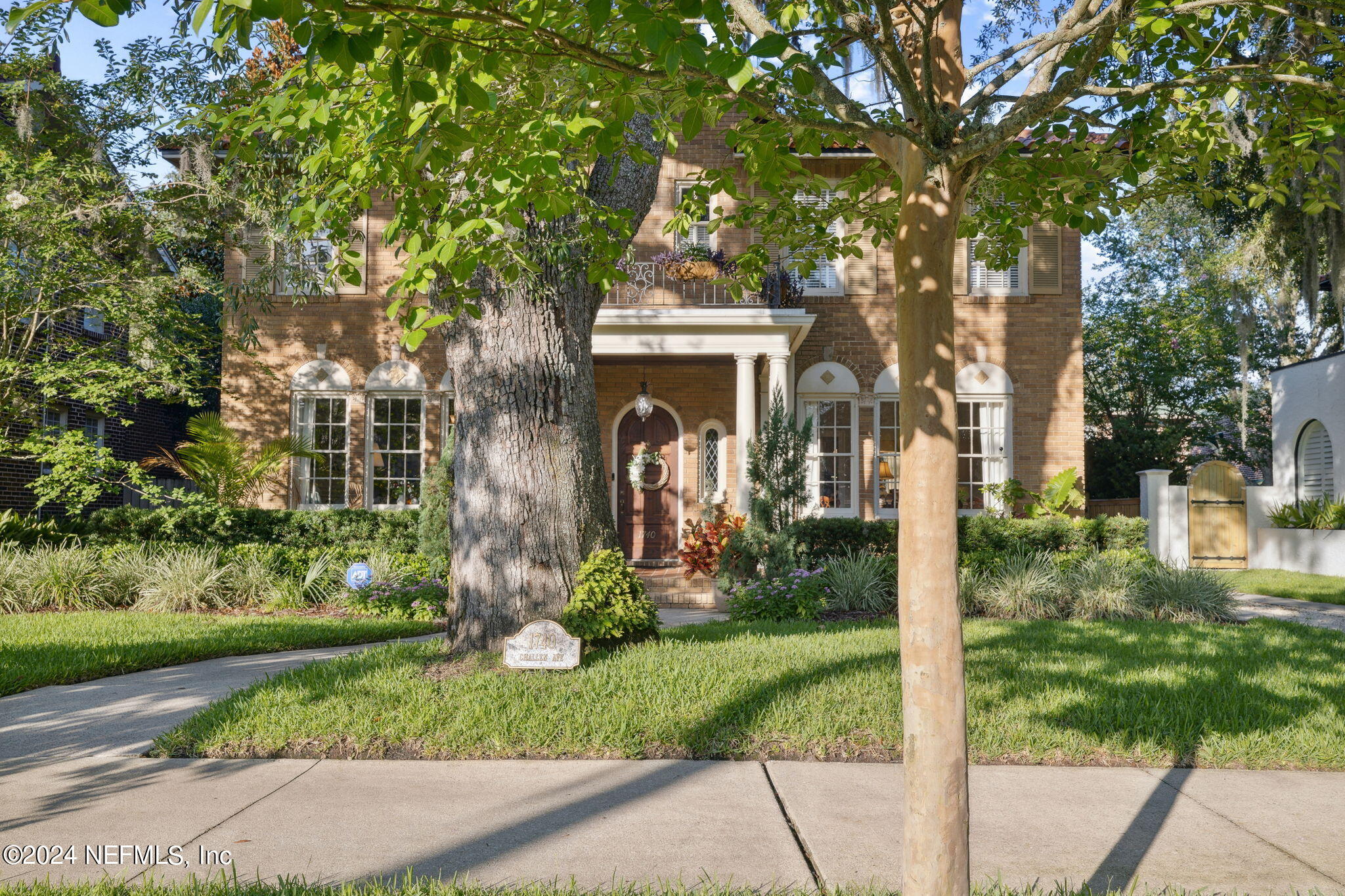 Photo 5 of 74 of 1740 CHALLEN Avenue house