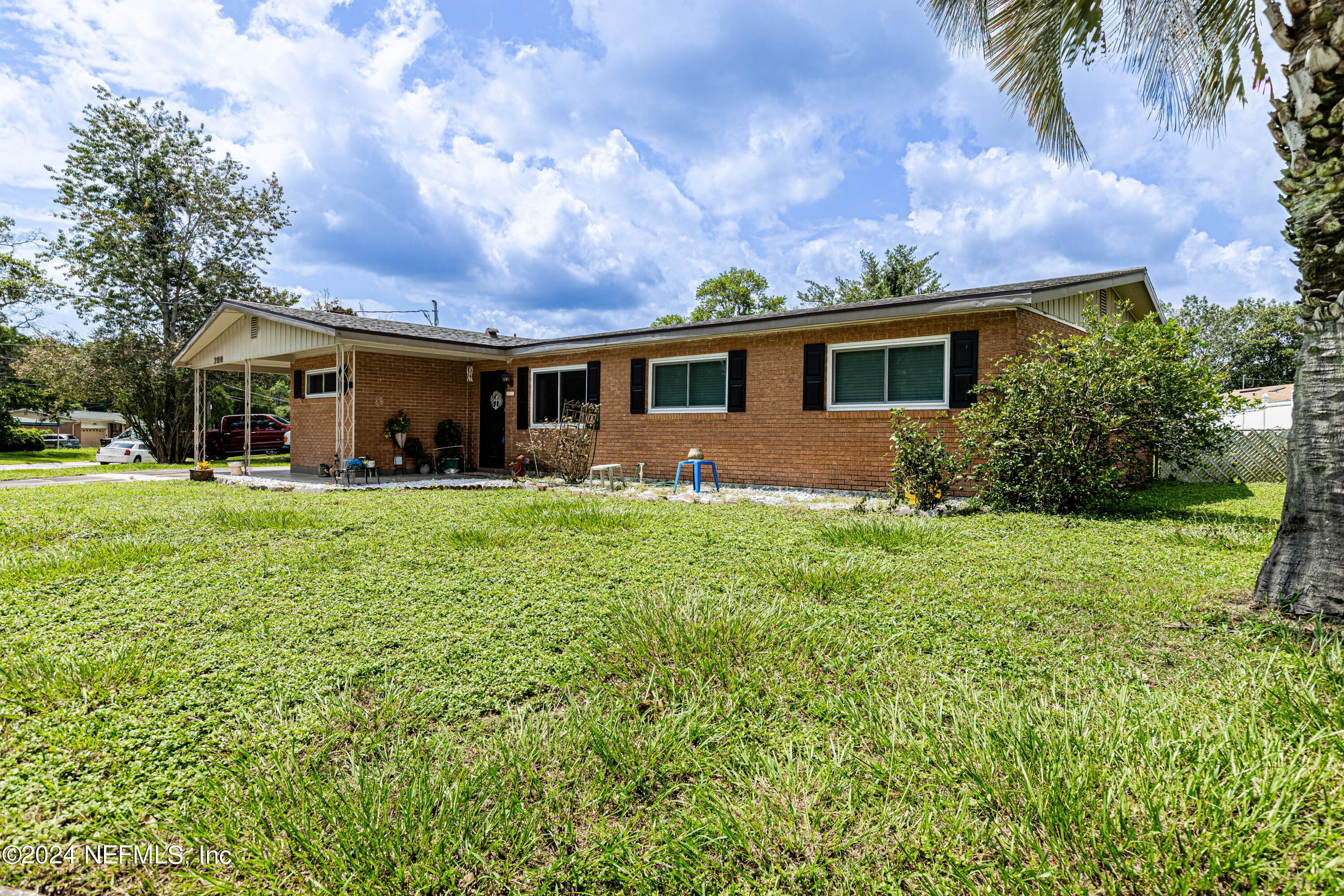 Photo 4 of 32 of 3910 BOGATA Drive N house