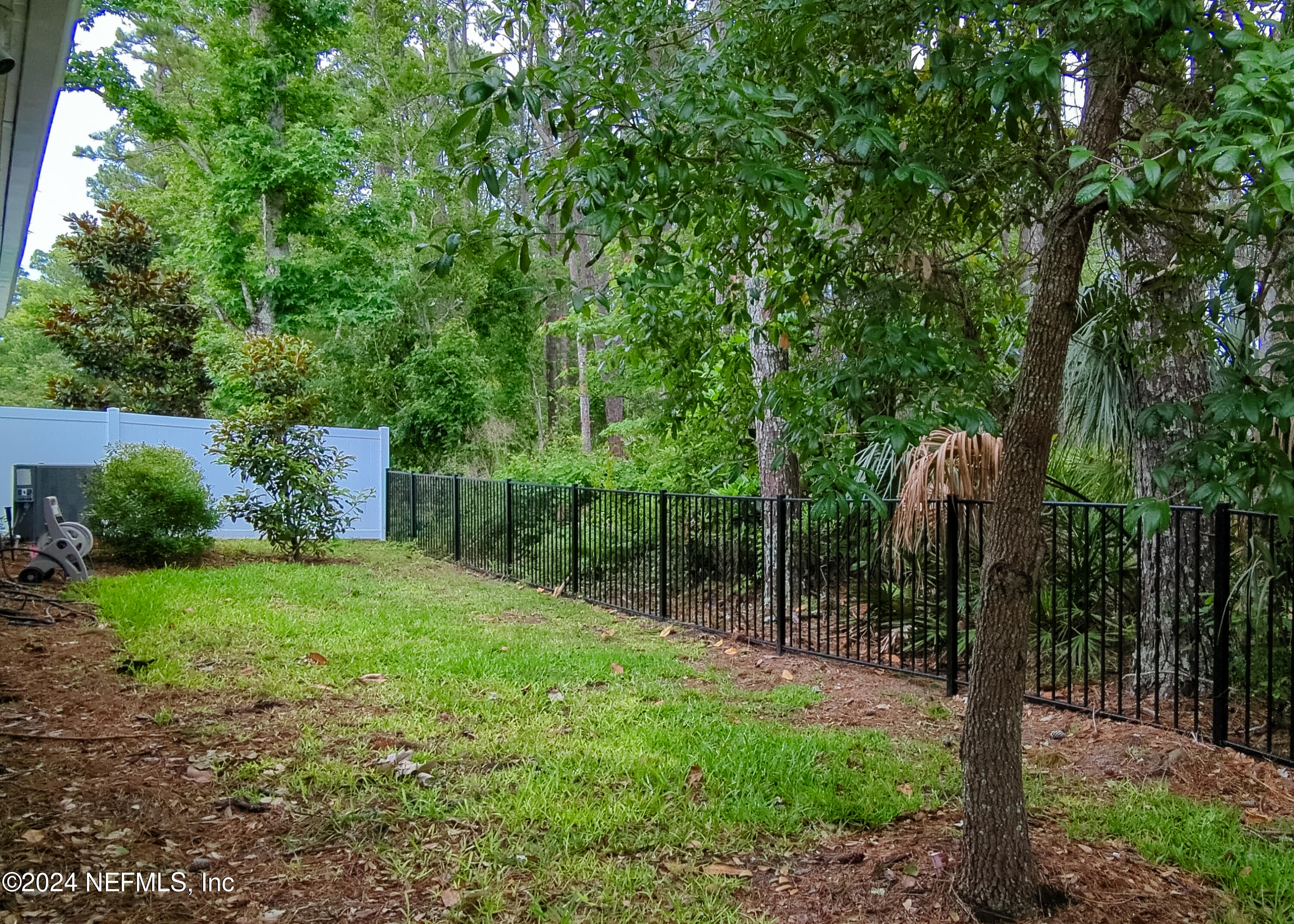 Photo 44 of 51 of 4588 FARMHOUSE GATE Trail house