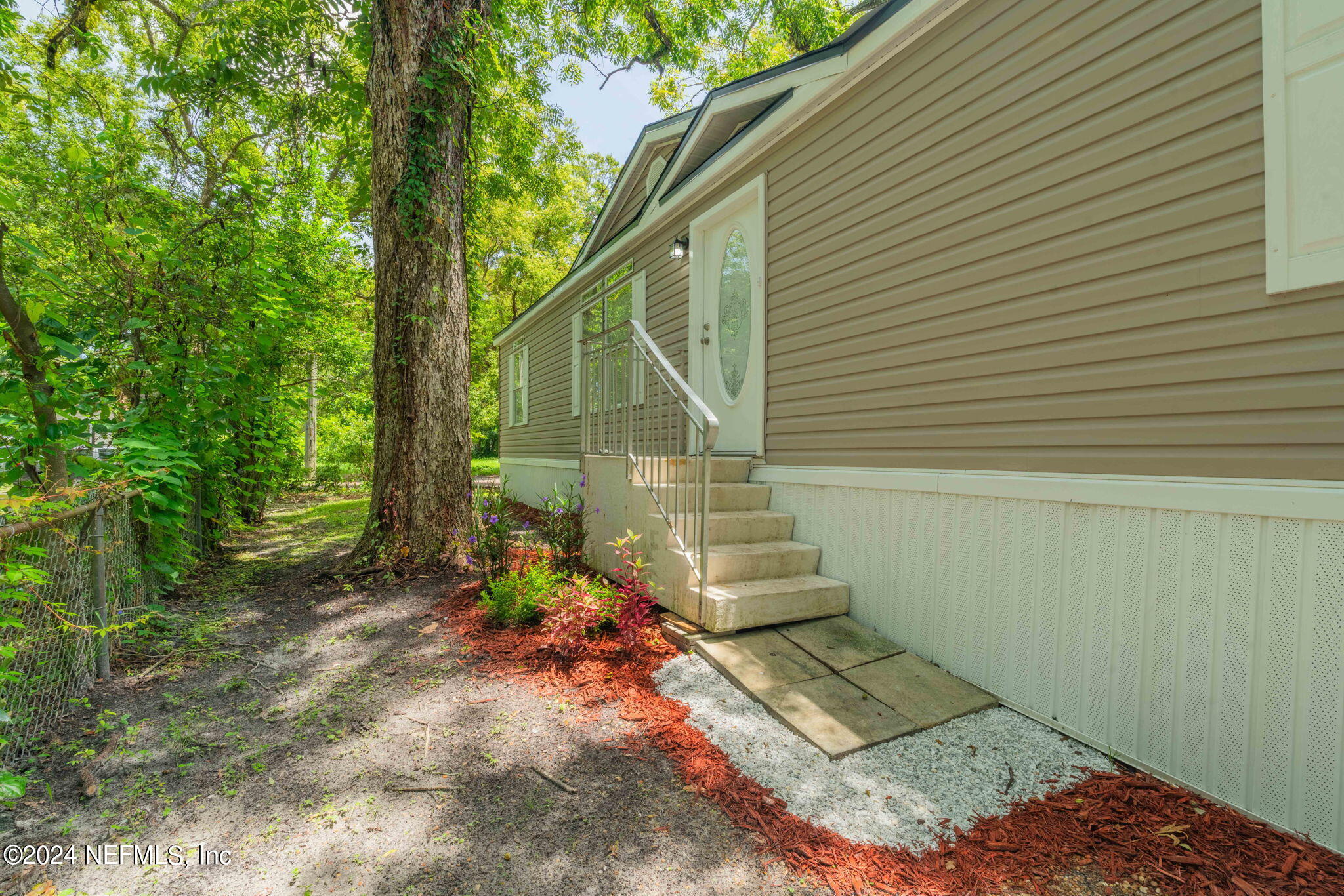 Photo 5 of 49 of 5747 CARVER Circle mobile home