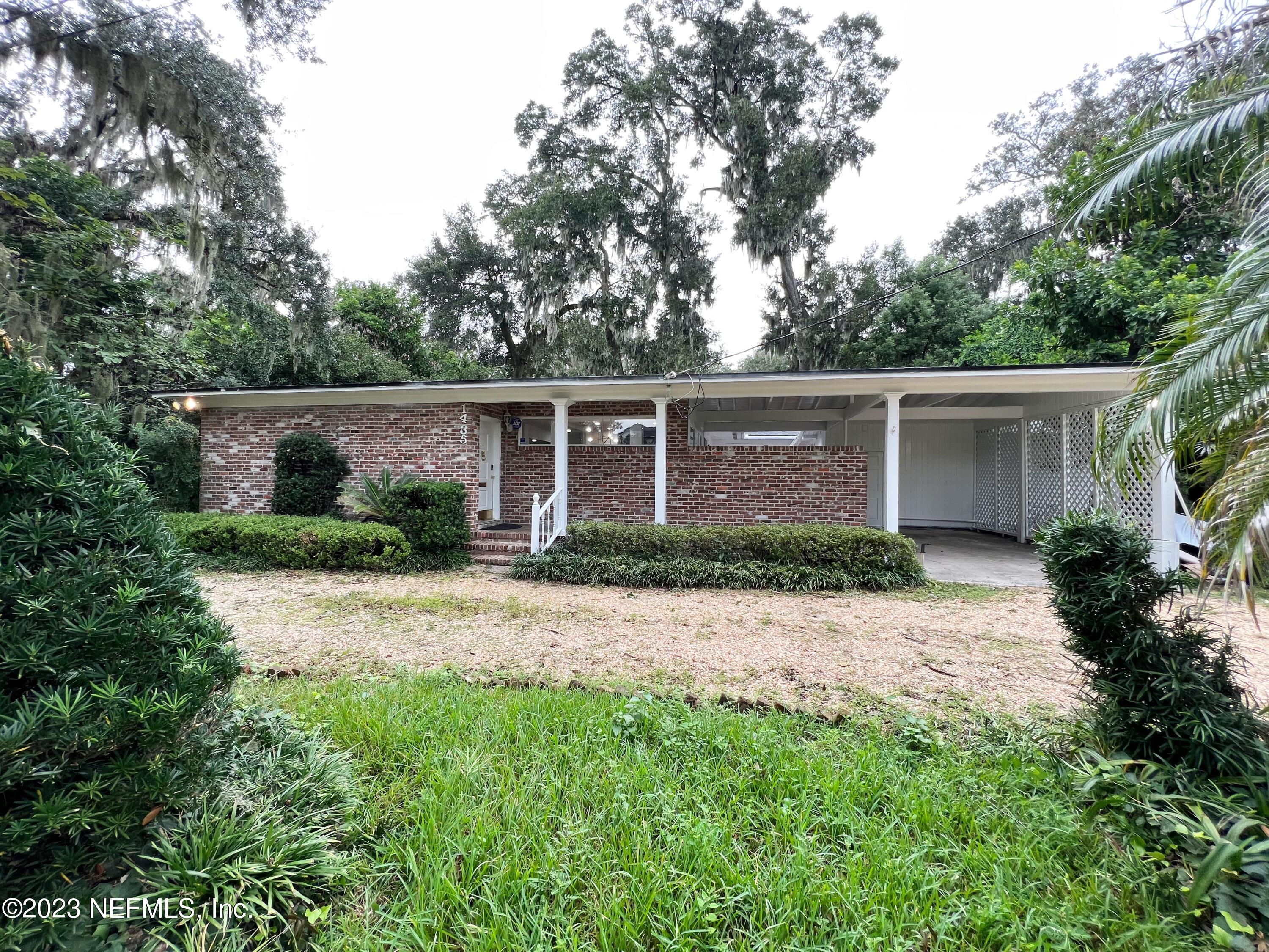 Photo 2 of 54 of 1435 REDBUD Lane house