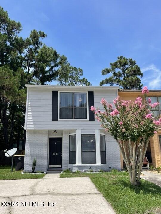 Photo 1 of 10 of 5631 BRYNER Drive townhome