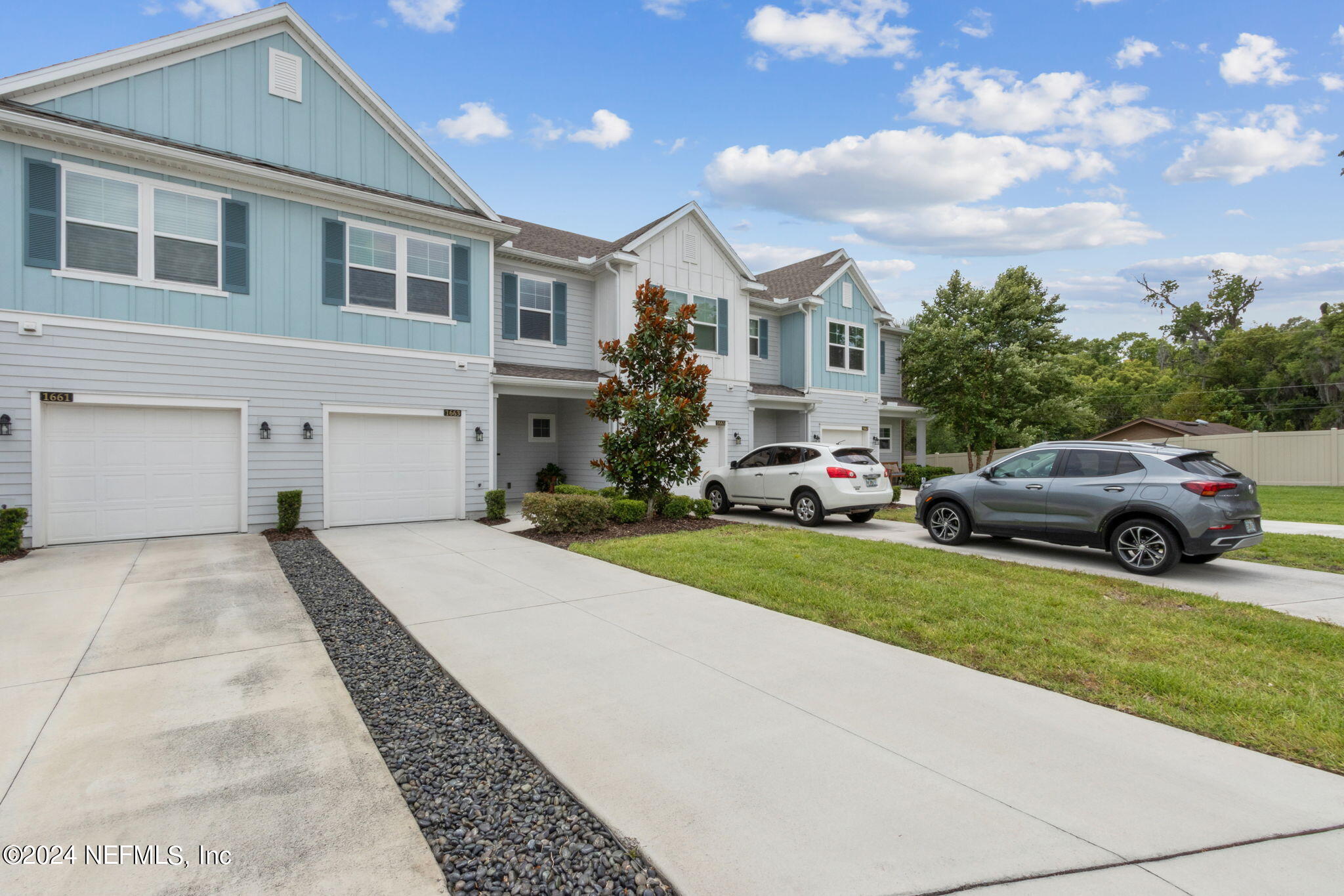 Photo 3 of 40 of 1663 POTTSBURG POINT Drive townhome