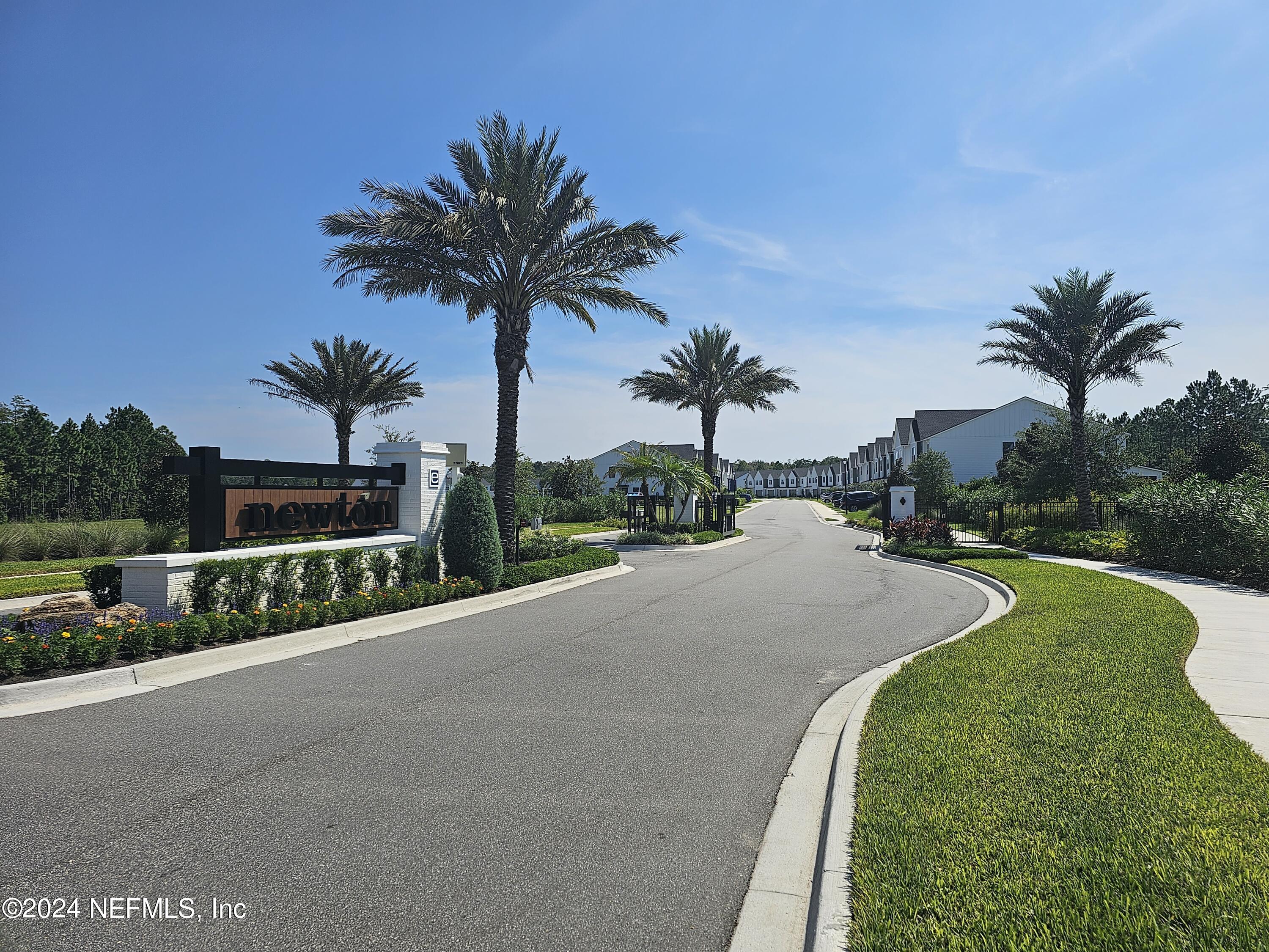 Photo 5 of 25 of 11454 NEWTONIAN Boulevard townhome