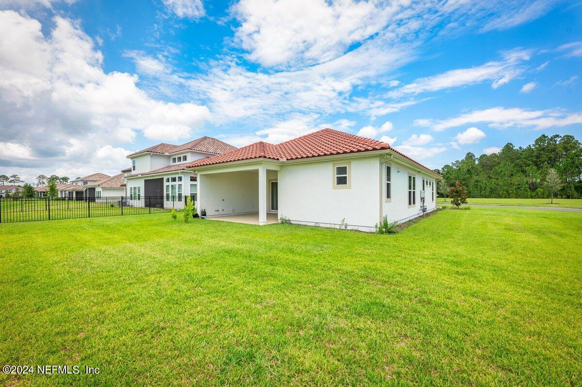 Photo 4 of 13 of 2812 CASSIA Lane house