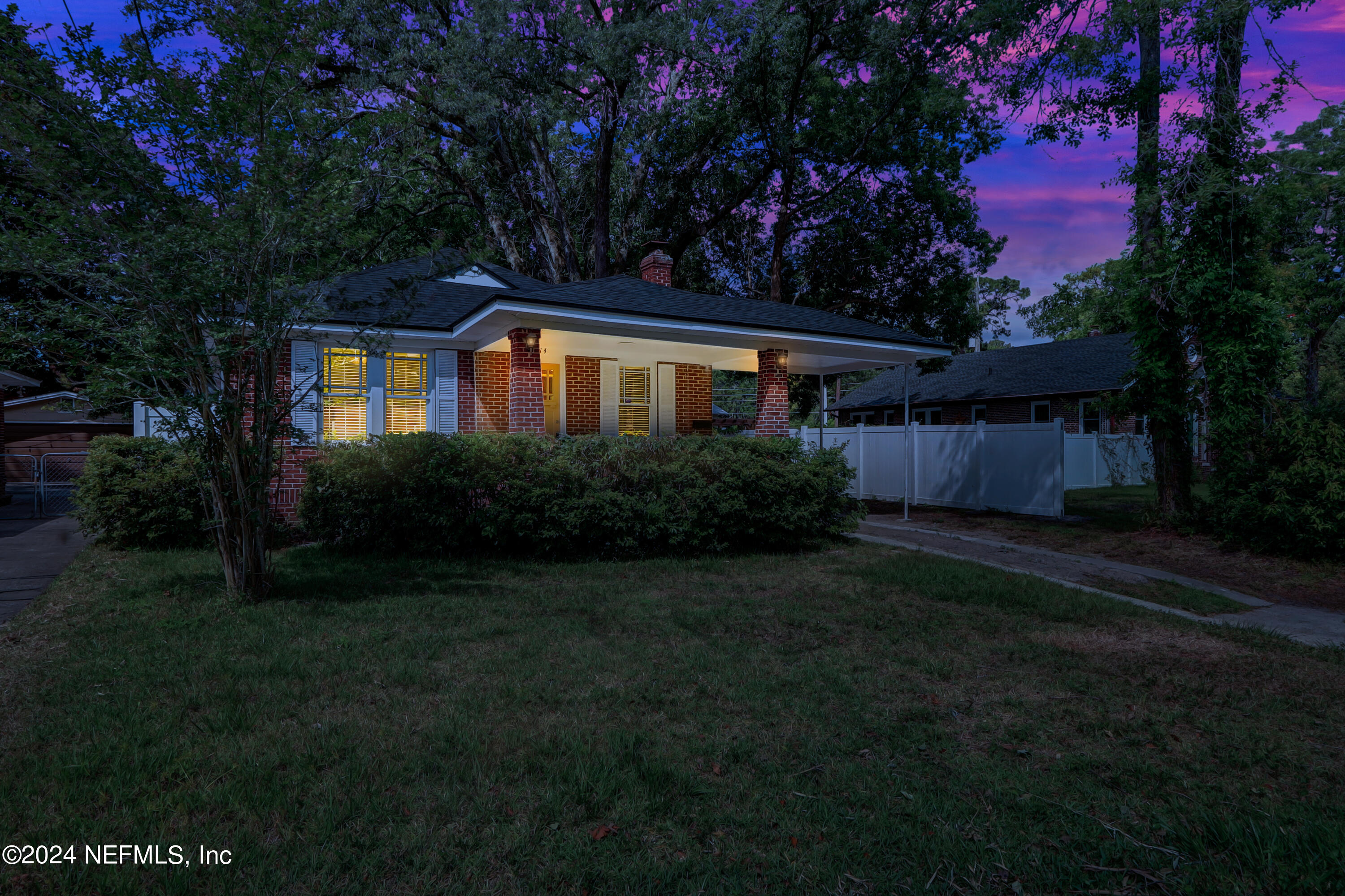 Photo 40 of 54 of 914 INGLESIDE Avenue house