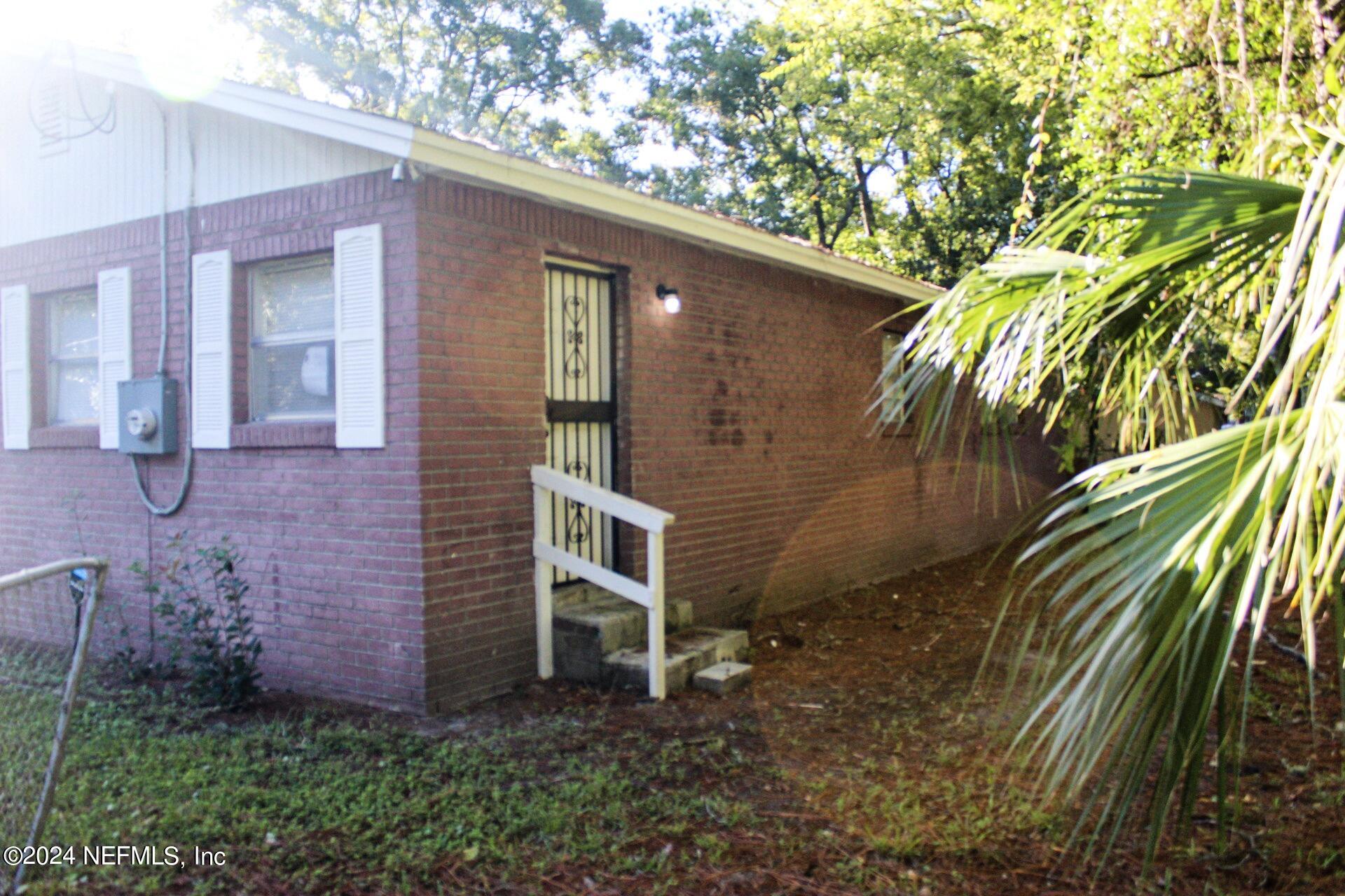 Photo 11 of 11 of 1856 W 27TH Street house