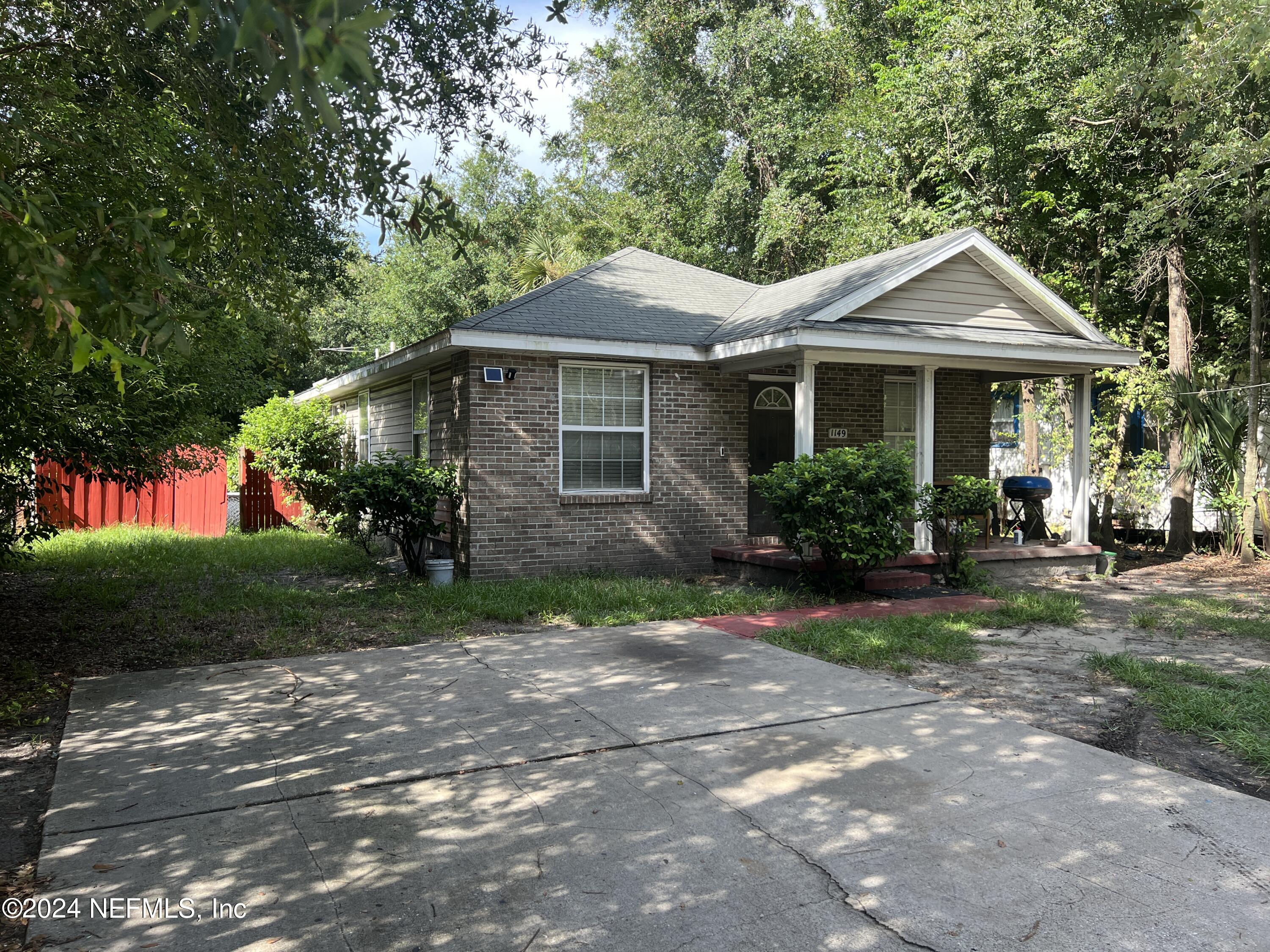 Photo 1 of 1 of 1149 E 26TH Street house