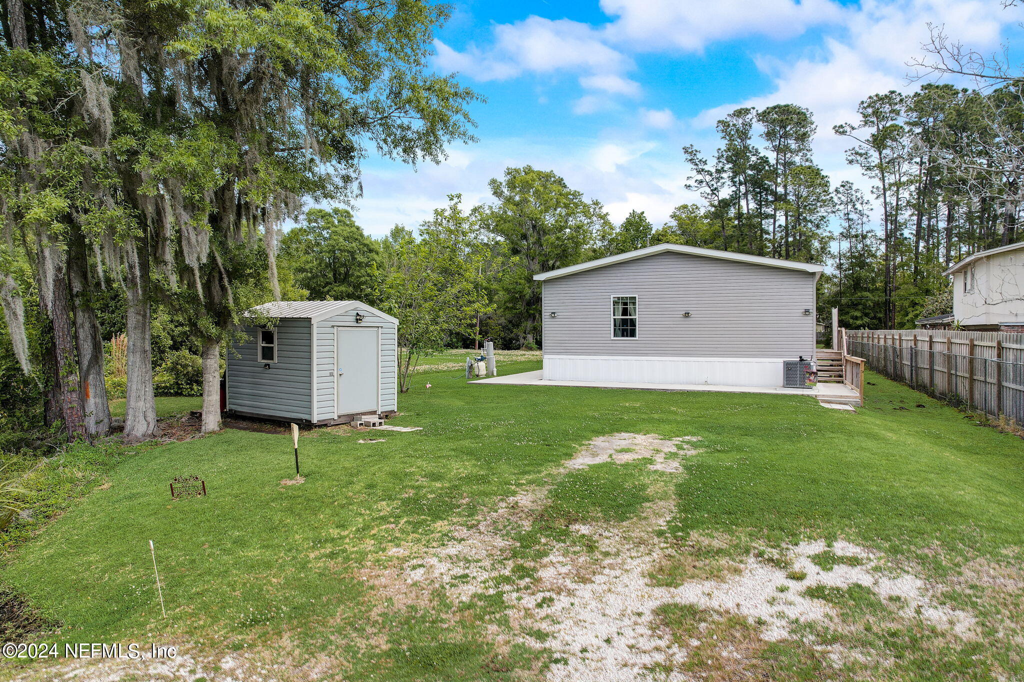 Photo 29 of 39 of 8009 SHRIKE Avenue mobile home