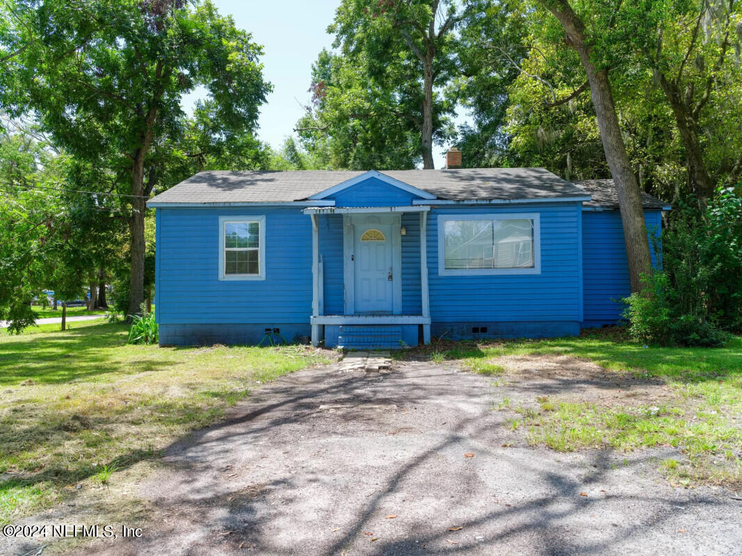 Photo 1 of 18 of 3504 FERN Street house