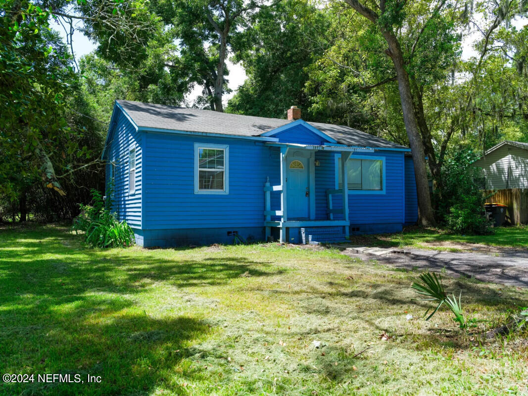 Photo 3 of 18 of 3504 FERN Street house