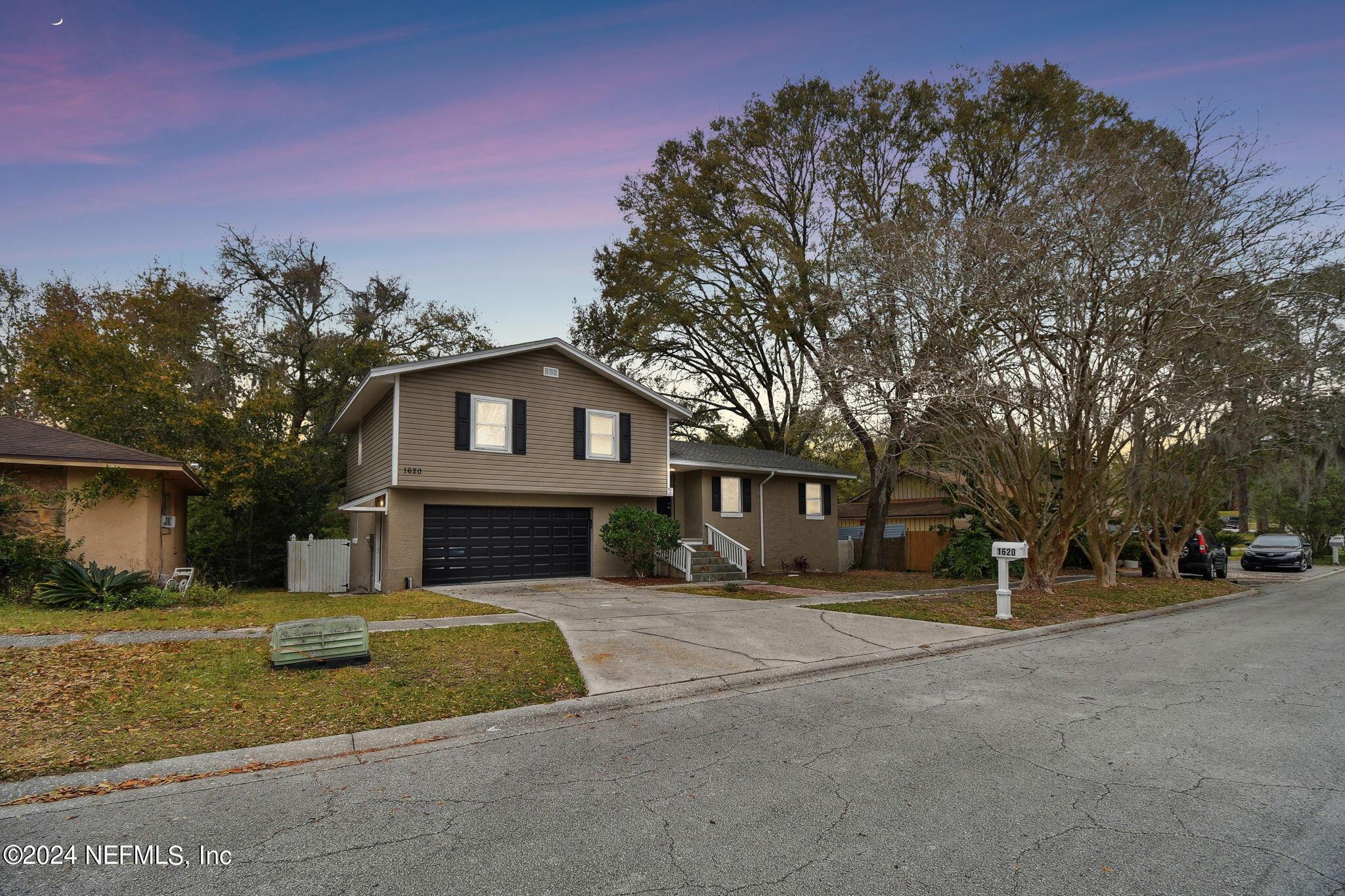 Photo 1 of 43 of 1620 OAK RIDGE Drive S house