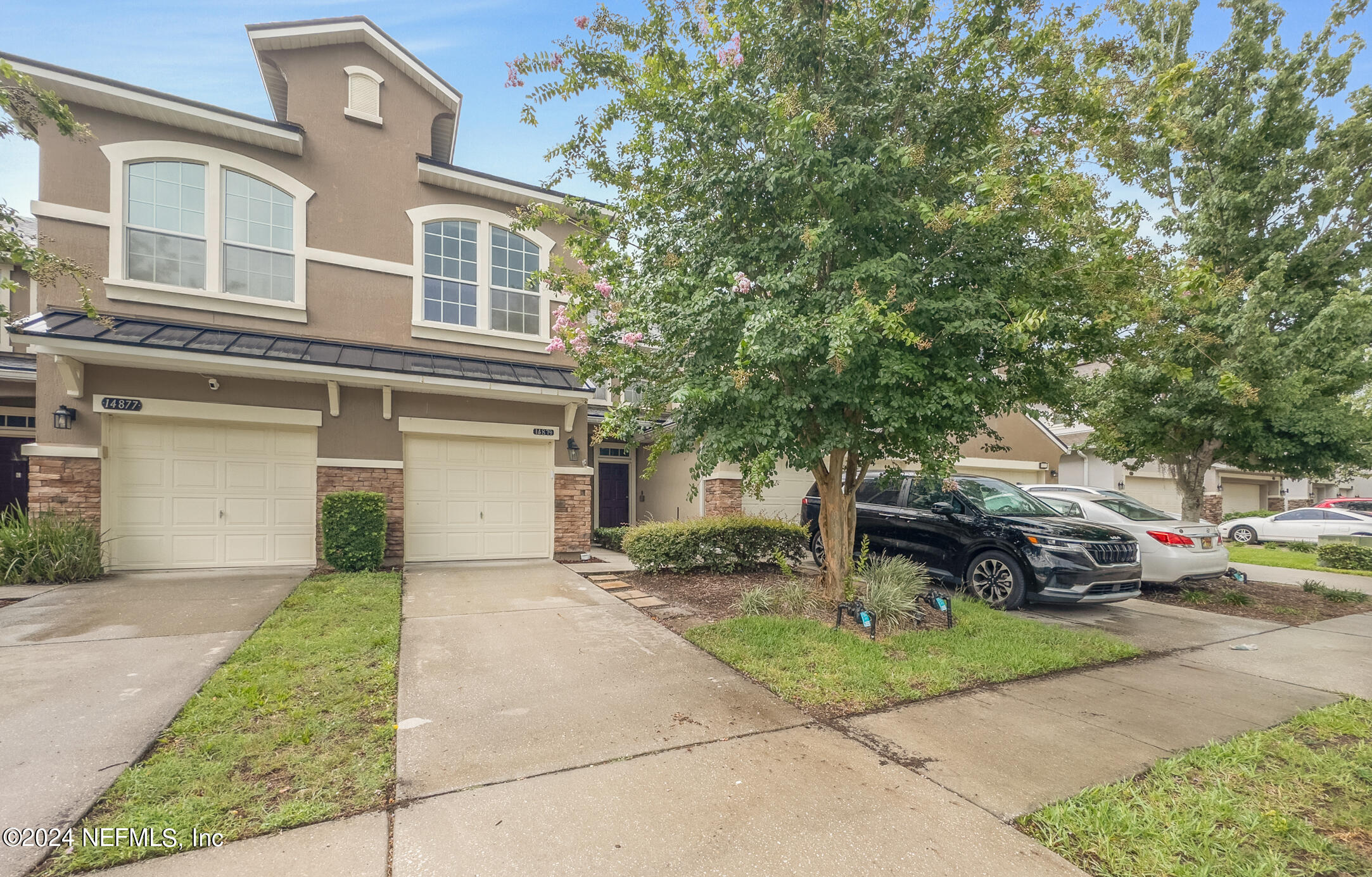 Photo 1 of 43 of 14879 BARTRAM VILLAGE Lane townhome