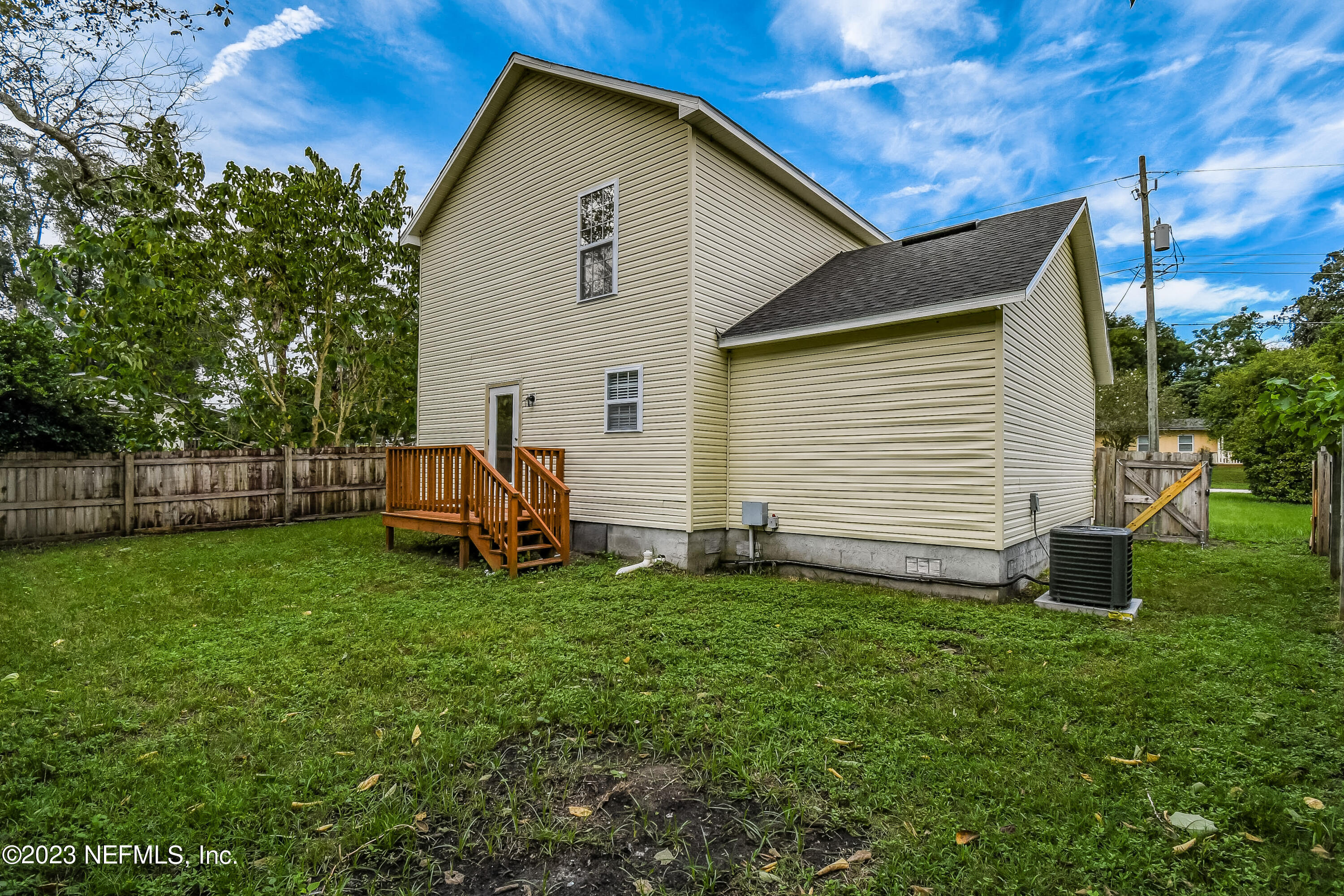 Photo 17 of 17 of 4071 DALRY Drive house