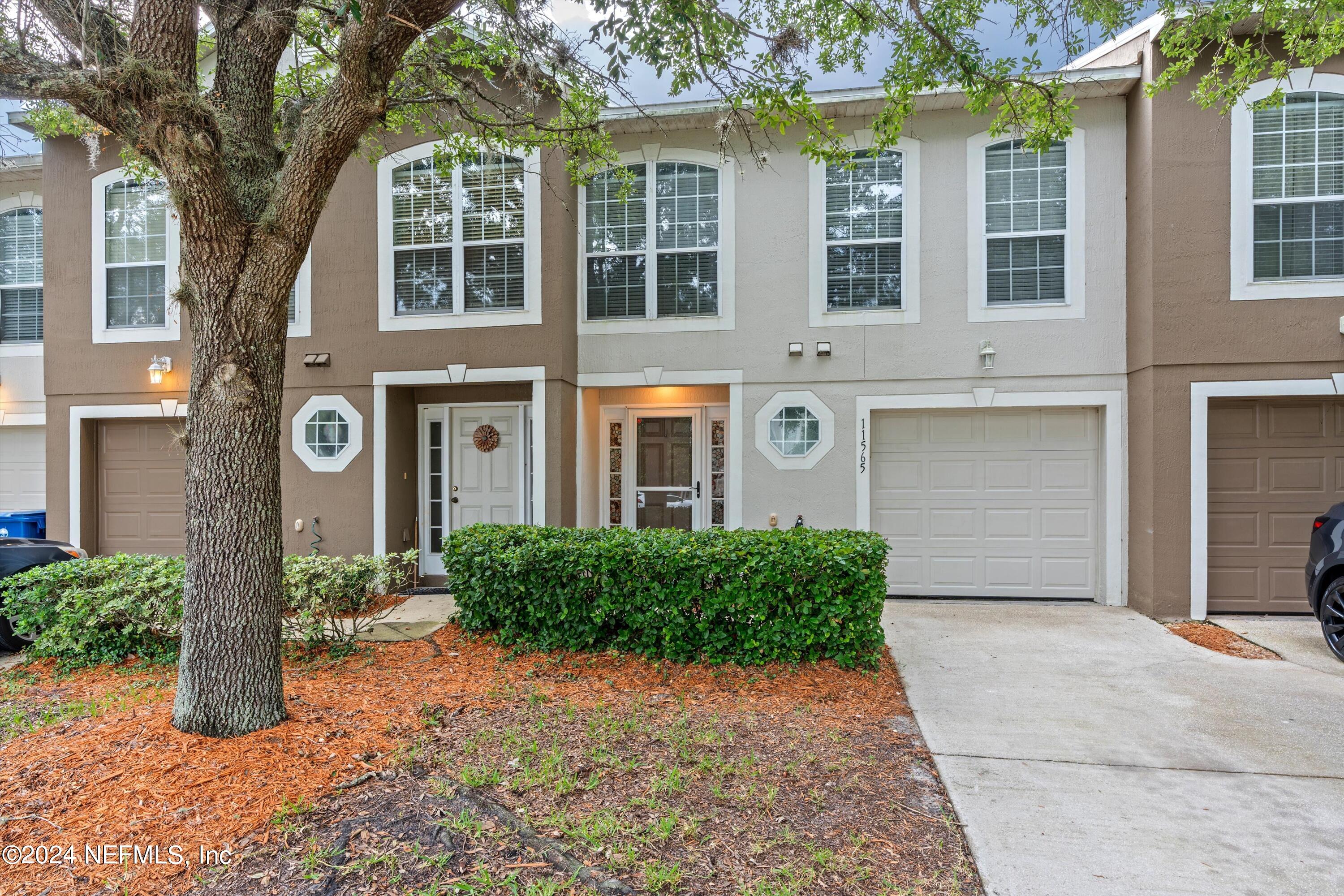 Photo 1 of 27 of 11565 HICKORY OAK Drive townhome