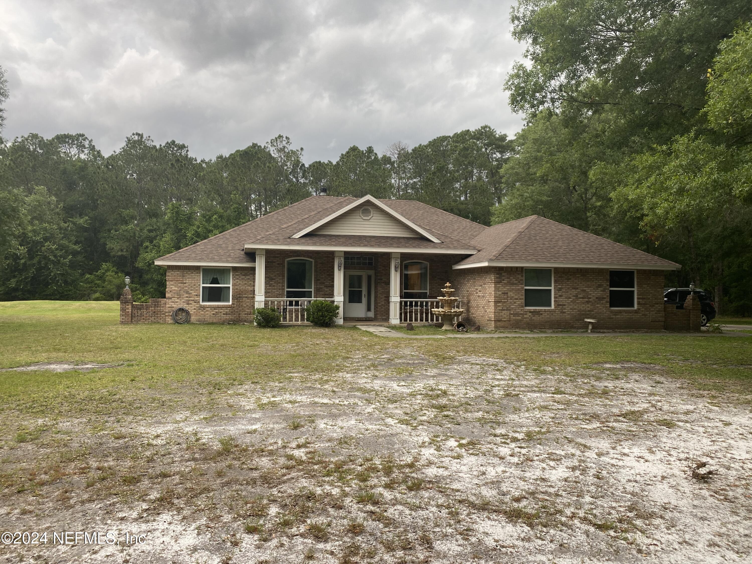 Photo 2 of 3 of 1000 COUNTY ROAD 217 house