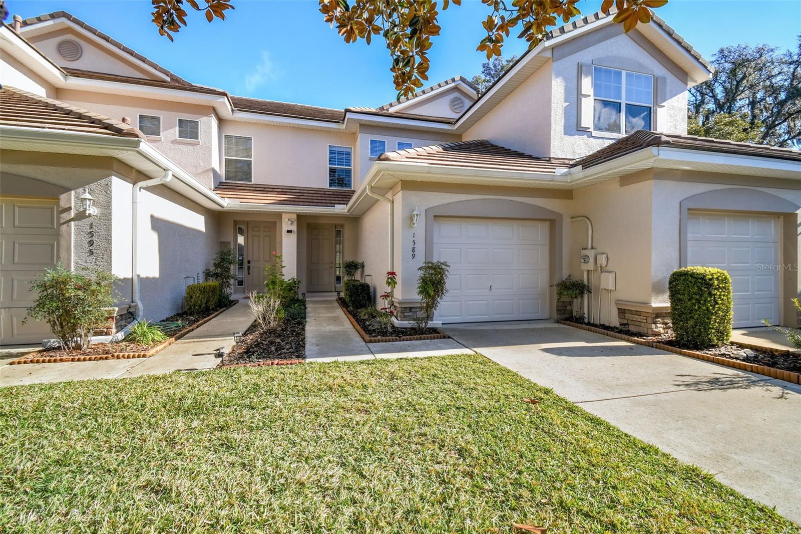 Photo 4 of 68 of 1589 W SWEET OAKS COURT townhome