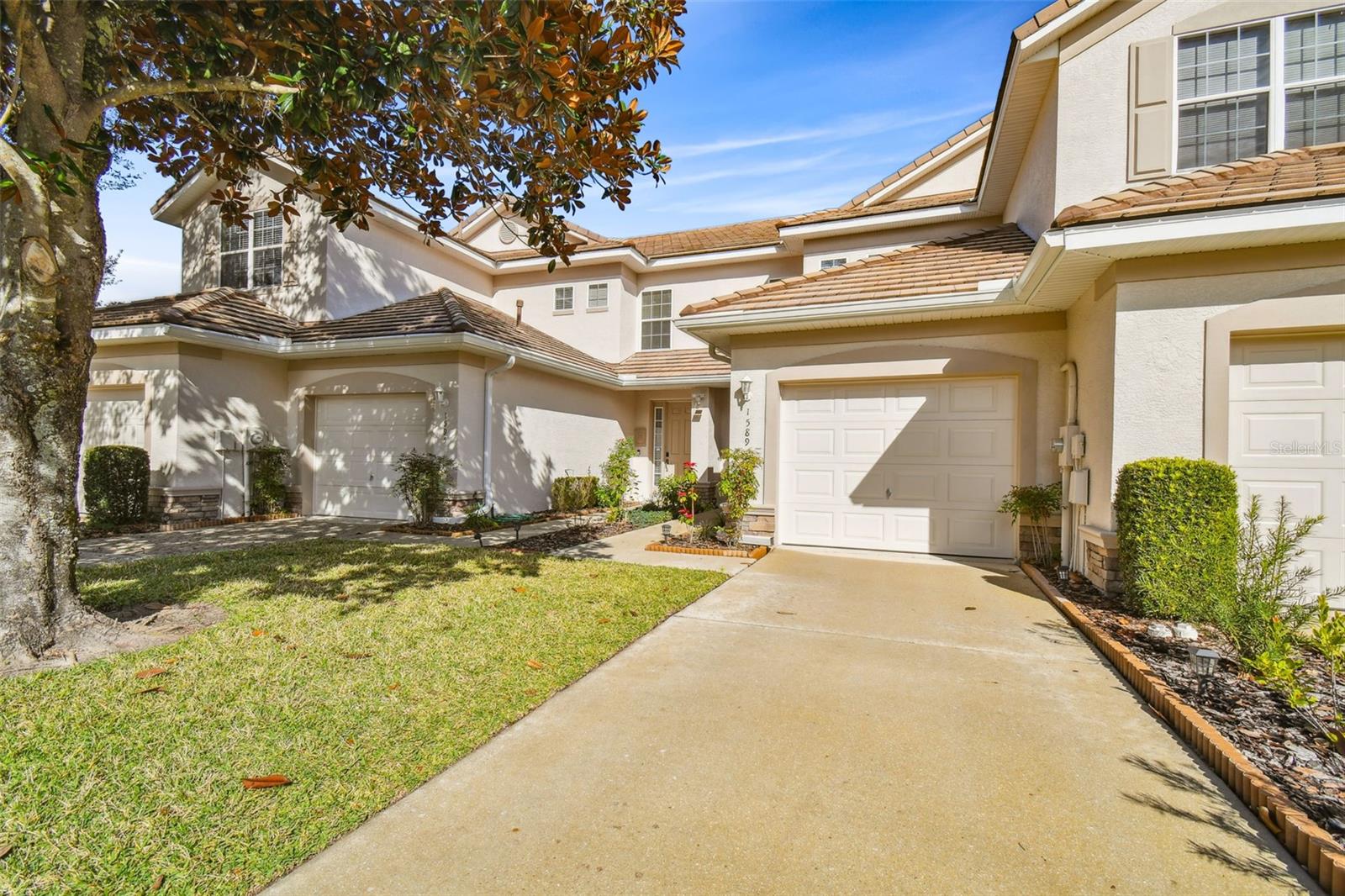 Photo 5 of 68 of 1589 W SWEET OAKS COURT townhome