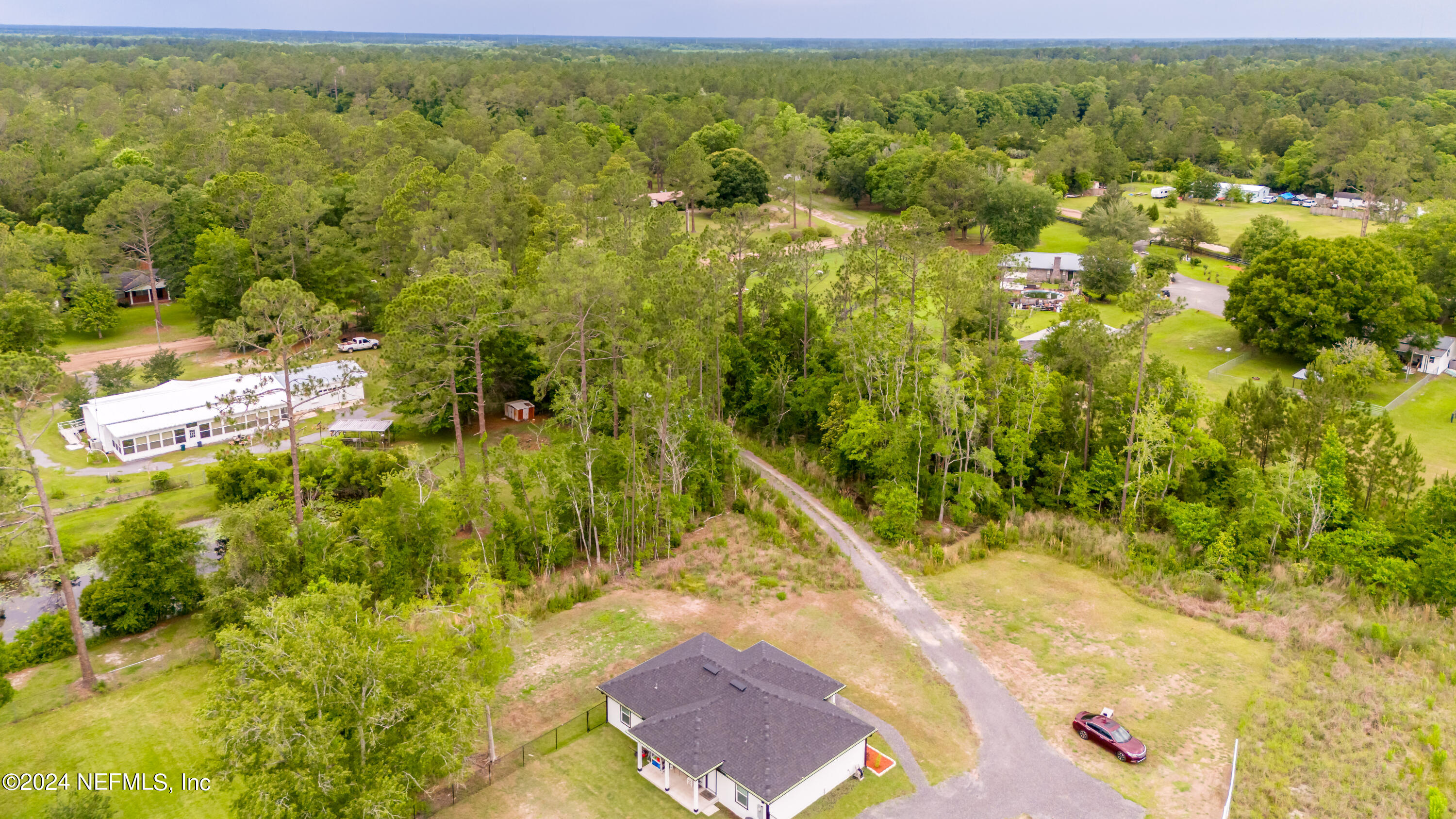 Photo 6 of 33 of 6477 KEITH GRIFFIS Circle house