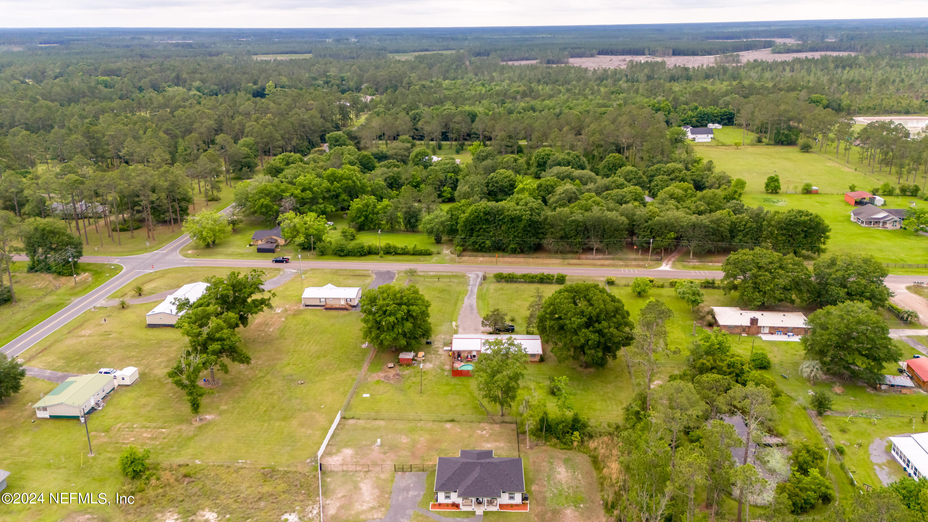 Photo 9 of 33 of 6477 KEITH GRIFFIS Circle house