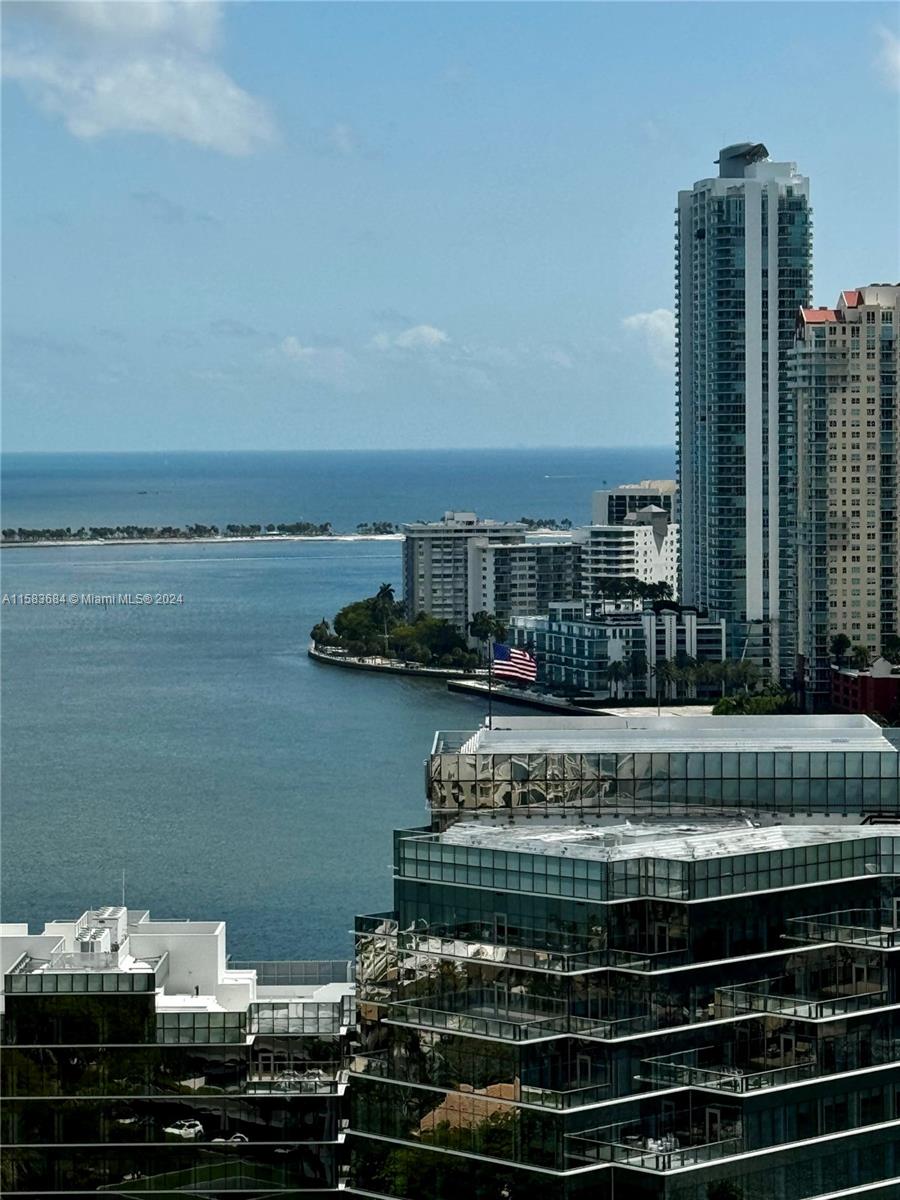 Photo 1 of 1 of 888 Brickell Key Dr 2701 condo