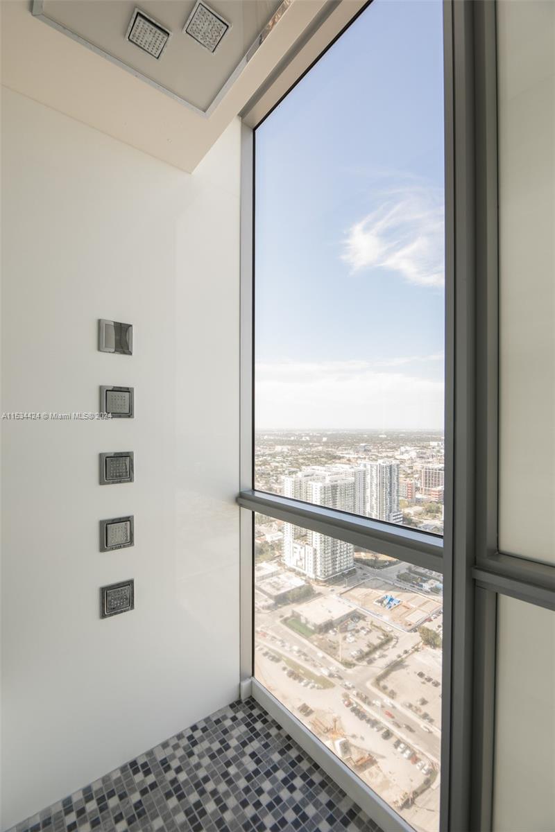 Photo 18 of 45 of 1100 Biscayne Blvd 5306 condo