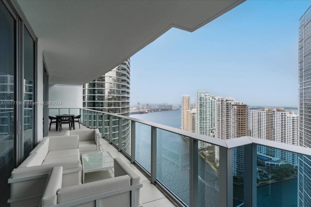 Photo 1 of 35 of 200 Biscayne Boulevard Way 3808 condo