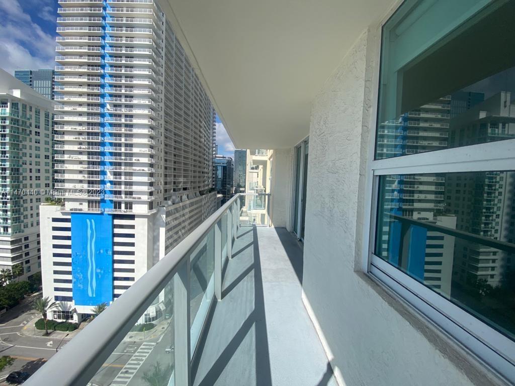 Photo 10 of 23 of 1155 Brickell Bay Dr 1605 condo