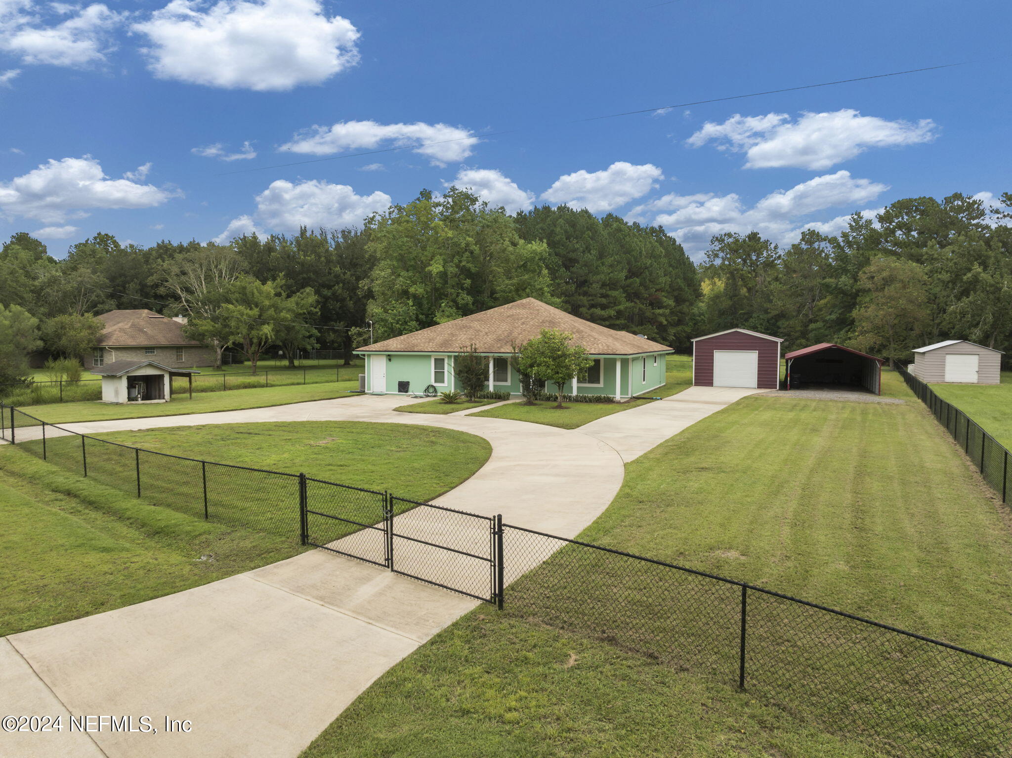 Photo 1 of 32 of 4072 COUNTRY MEADOWS Drive house