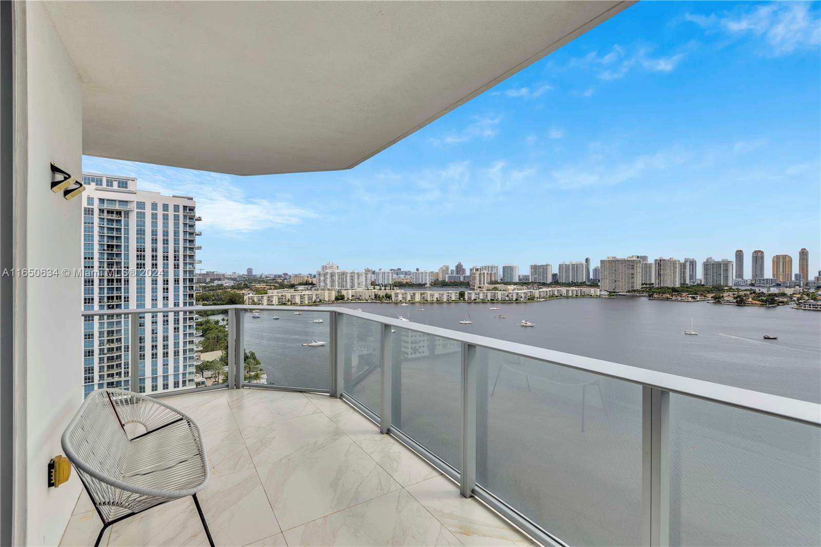 Photo 17 of 50 of 17111 Biscayne Blvd 1709 condo