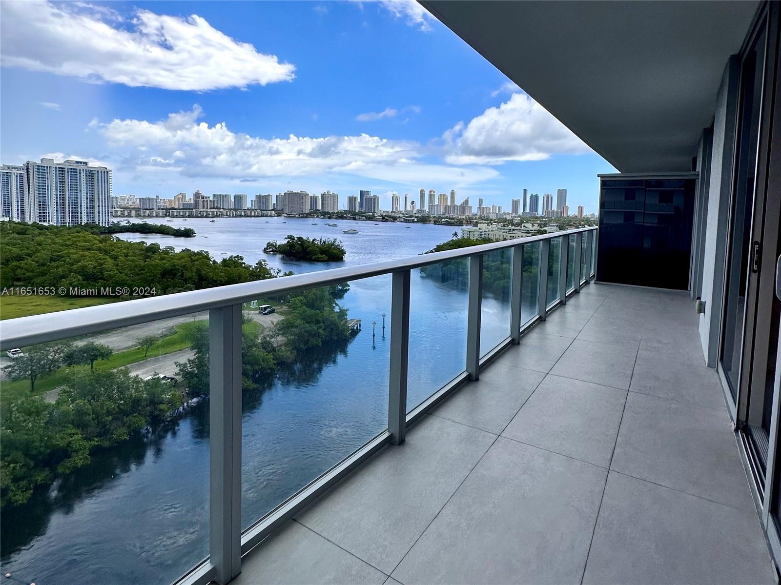 Photo 2 of 42 of 16385 Biscayne Blvd 1201 condo