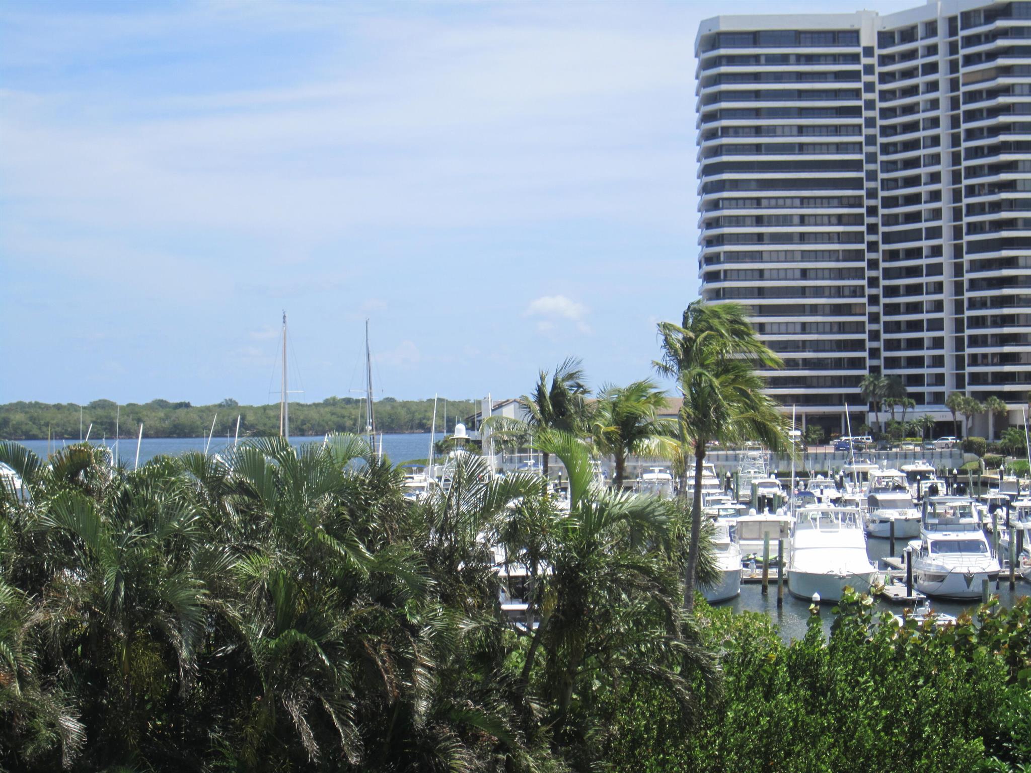 Photo 6 of 28 of 122 Lakeshore Drive 434 condo