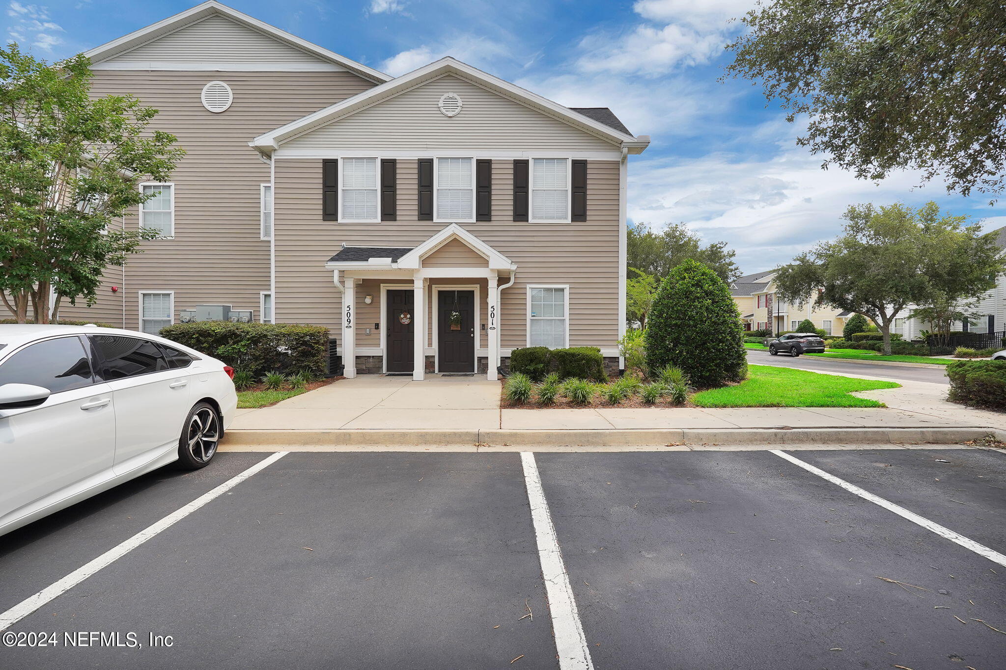 Photo 2 of 34 of 575 OAKLEAF PLANTATION Parkway 501 condo