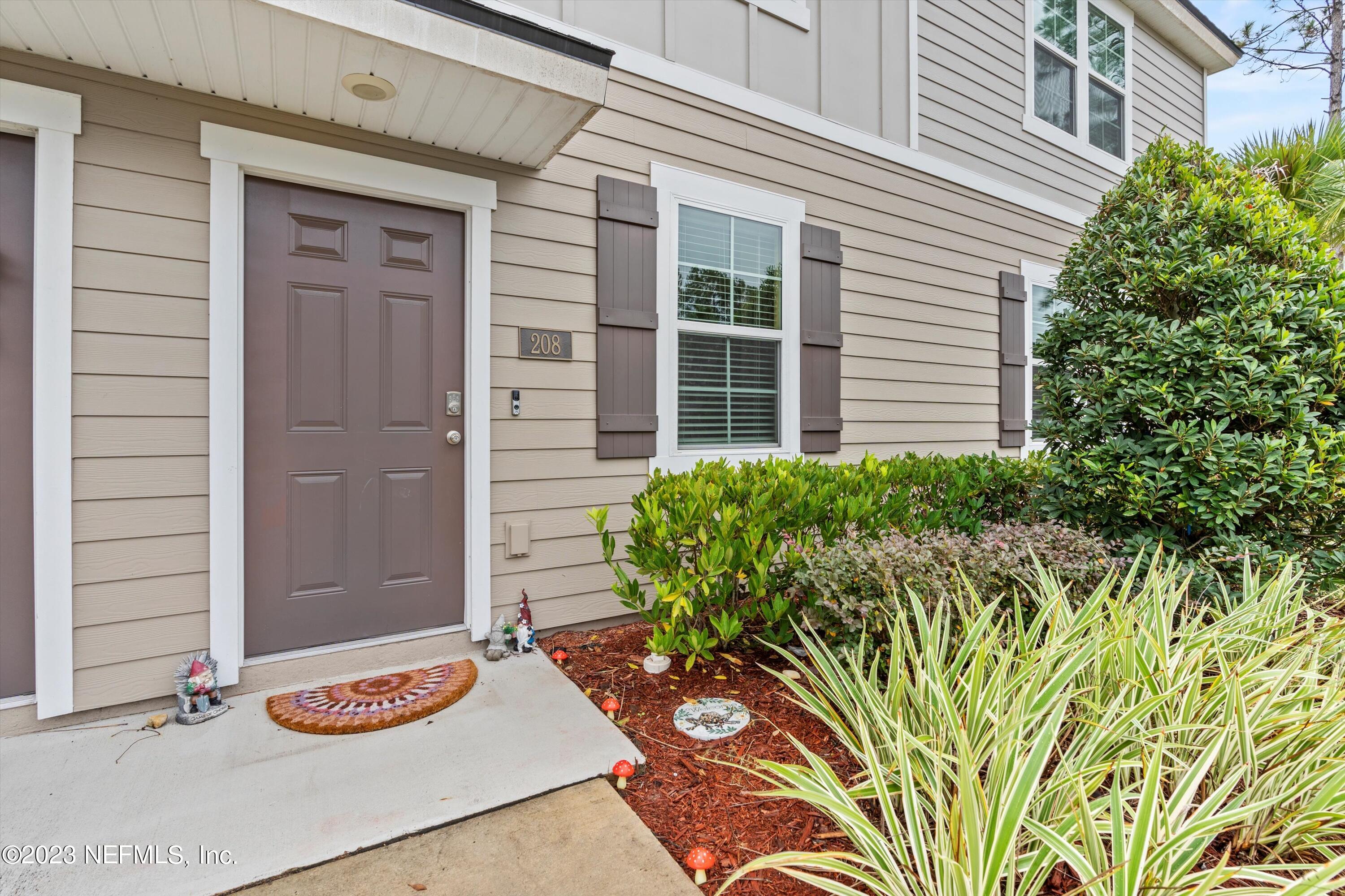 Photo 1 of 25 of 575 OAKLEAF PLANTATION Parkway 208 townhome