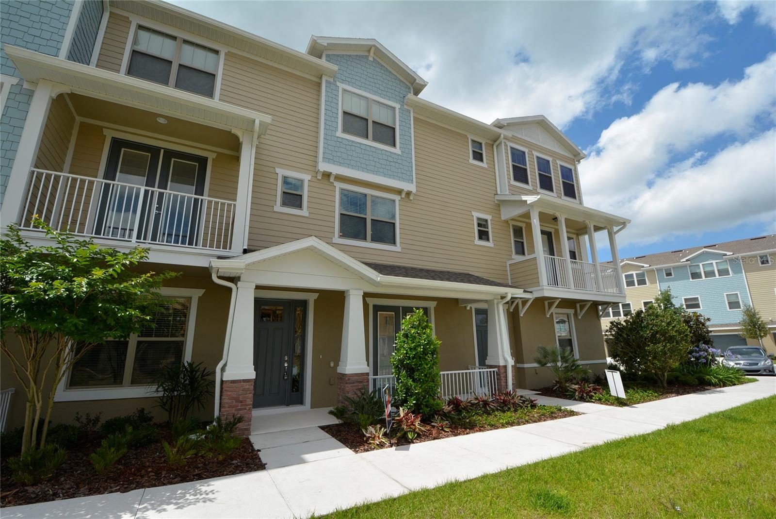 Photo 4 of 31 of 586 PIAZZA POINT townhome