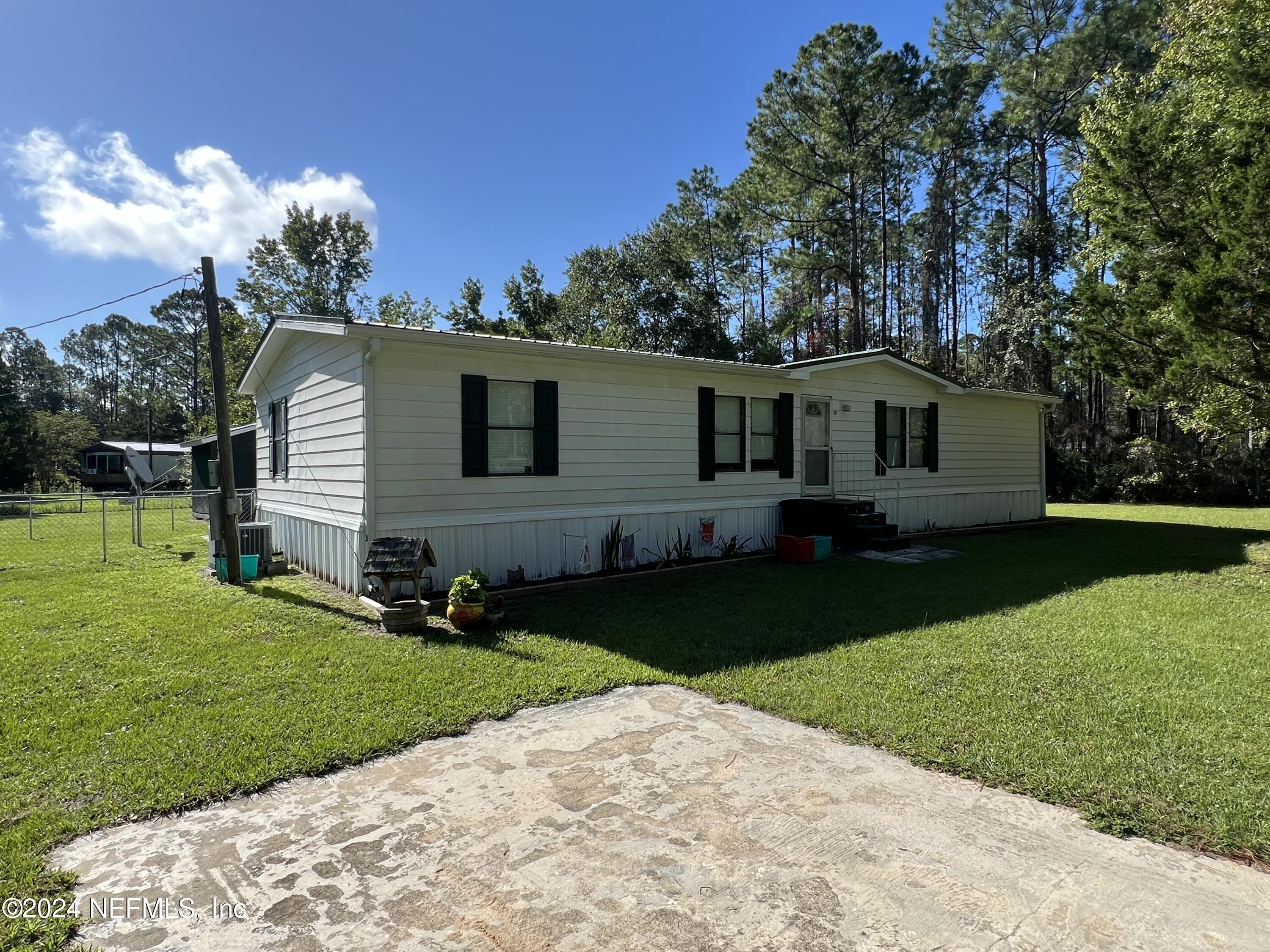 Photo 19 of 24 of 120 BARRACUDA Drive mobile home